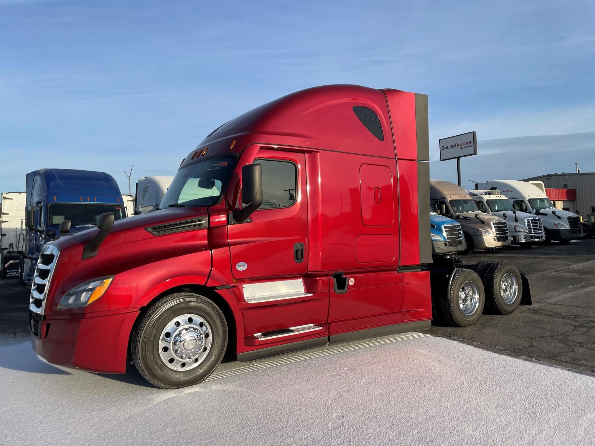 2021 Freightliner Cascadia in Louisville, KY