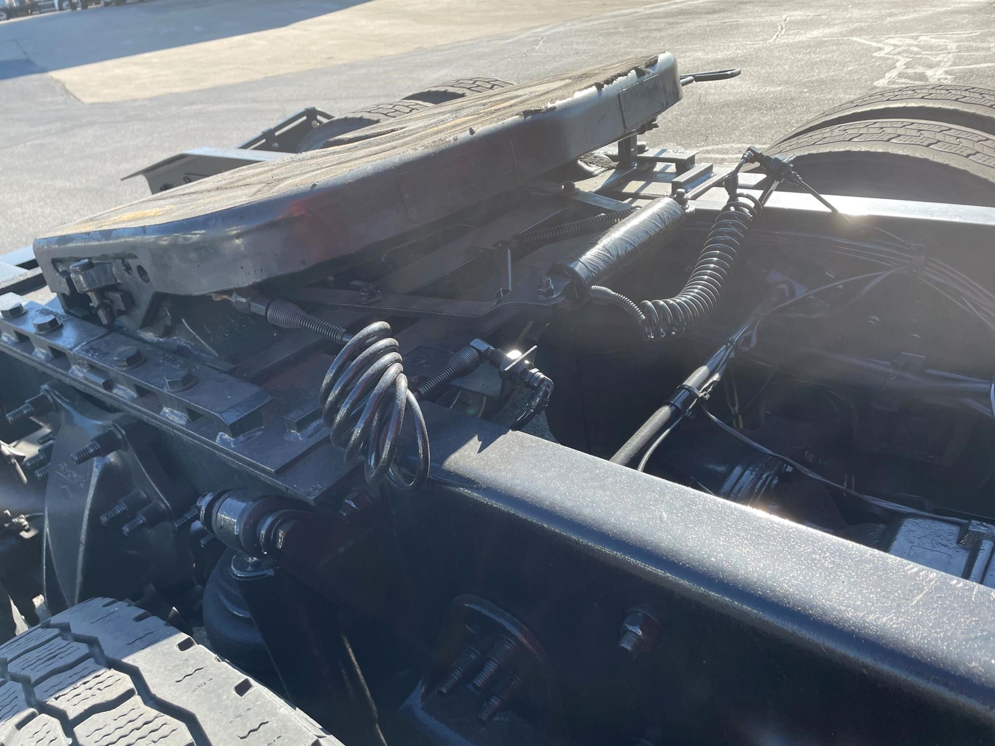 2022 Freightliner Cascadia in Louisville, KY — photo 4
