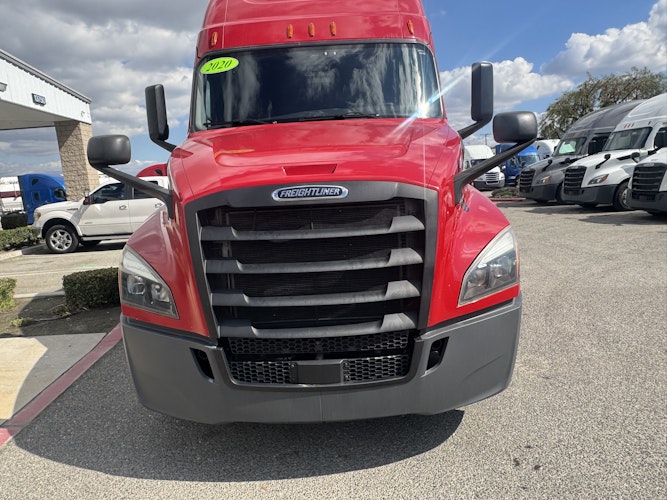 2020 Freightliner Cascadia 126" Sleeper Cab photo 2