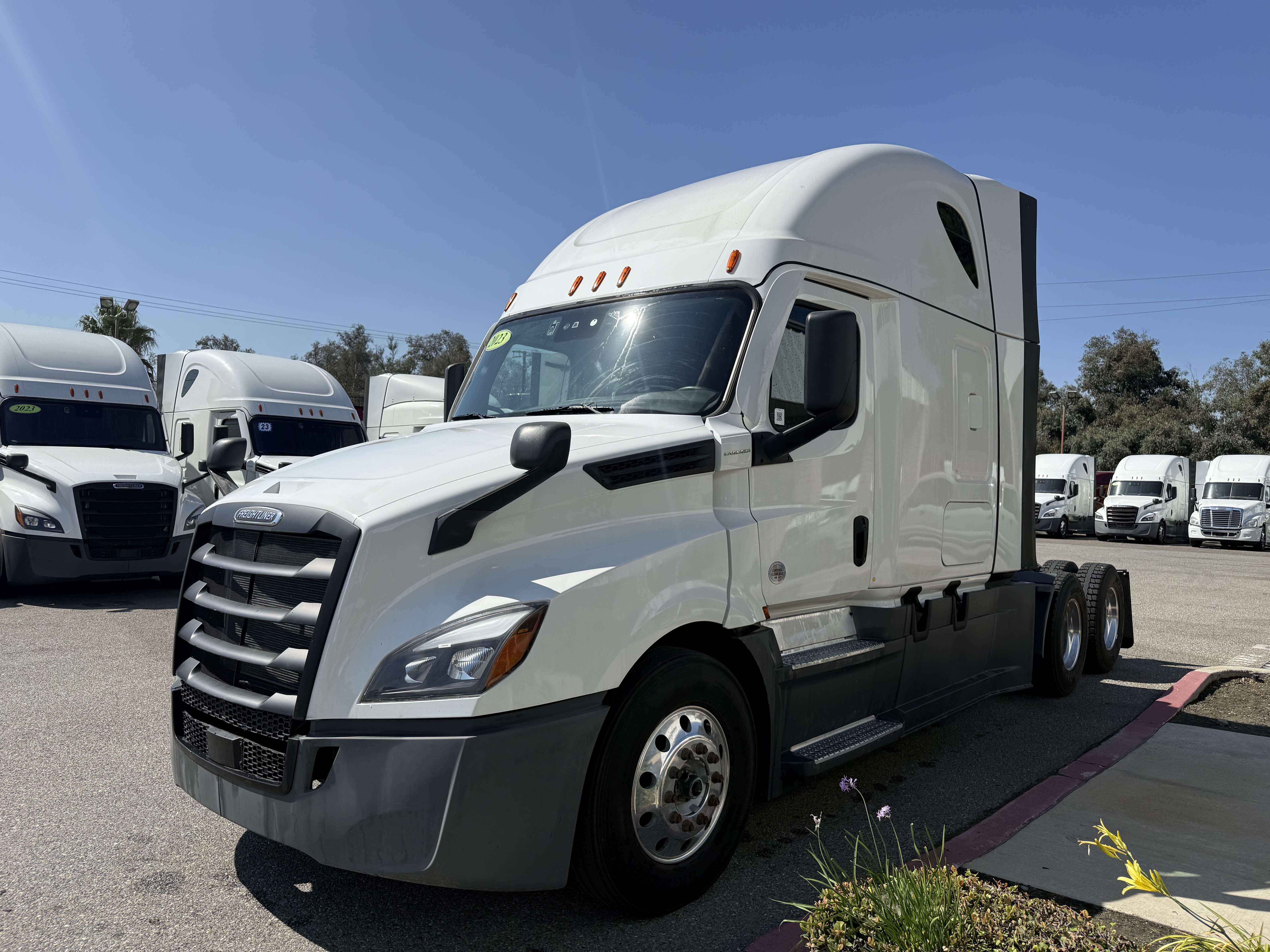 2023 Freightliner Cascadia in Fontana, CA