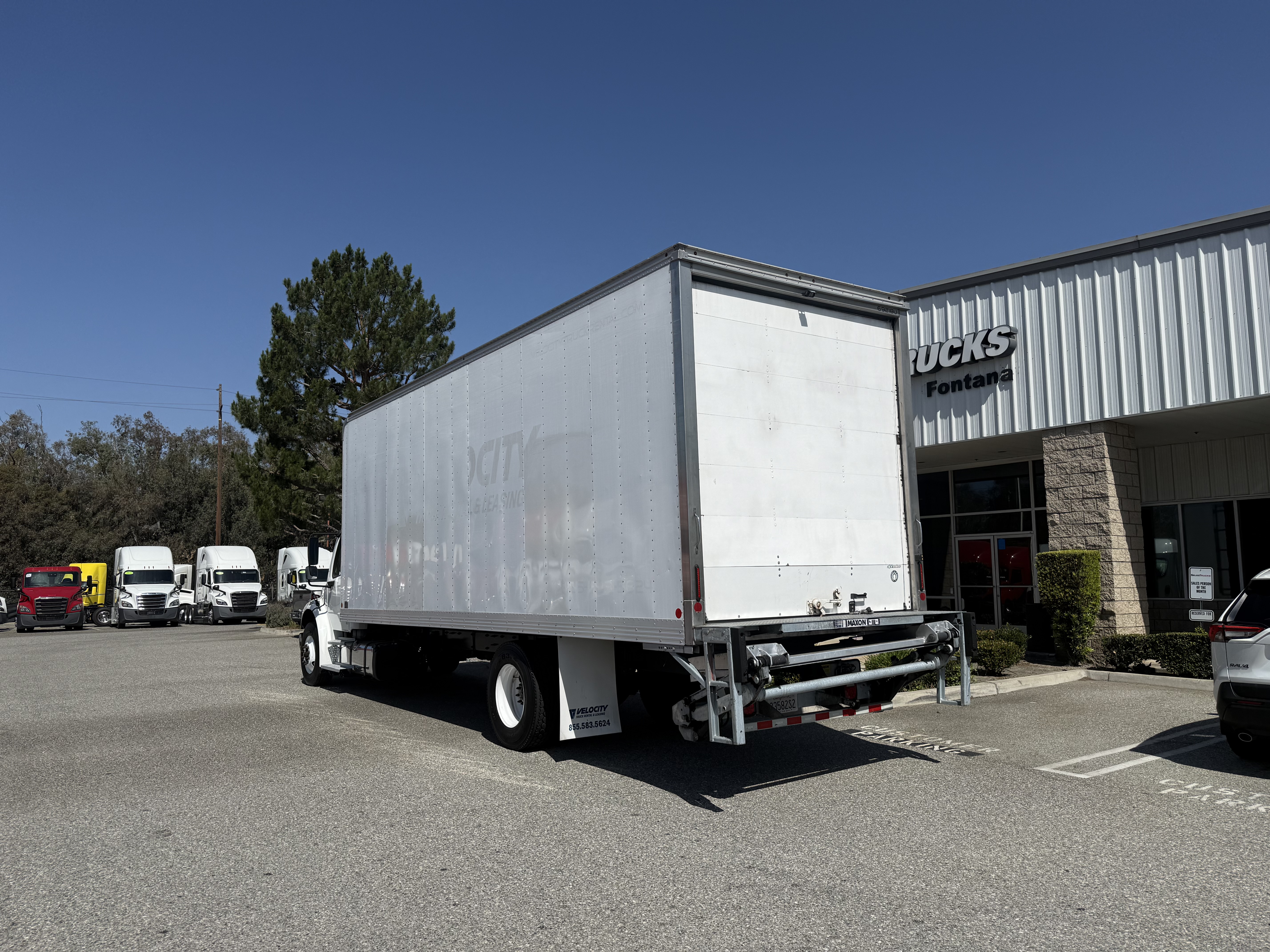 2019 Freightliner eM2 — photo 4