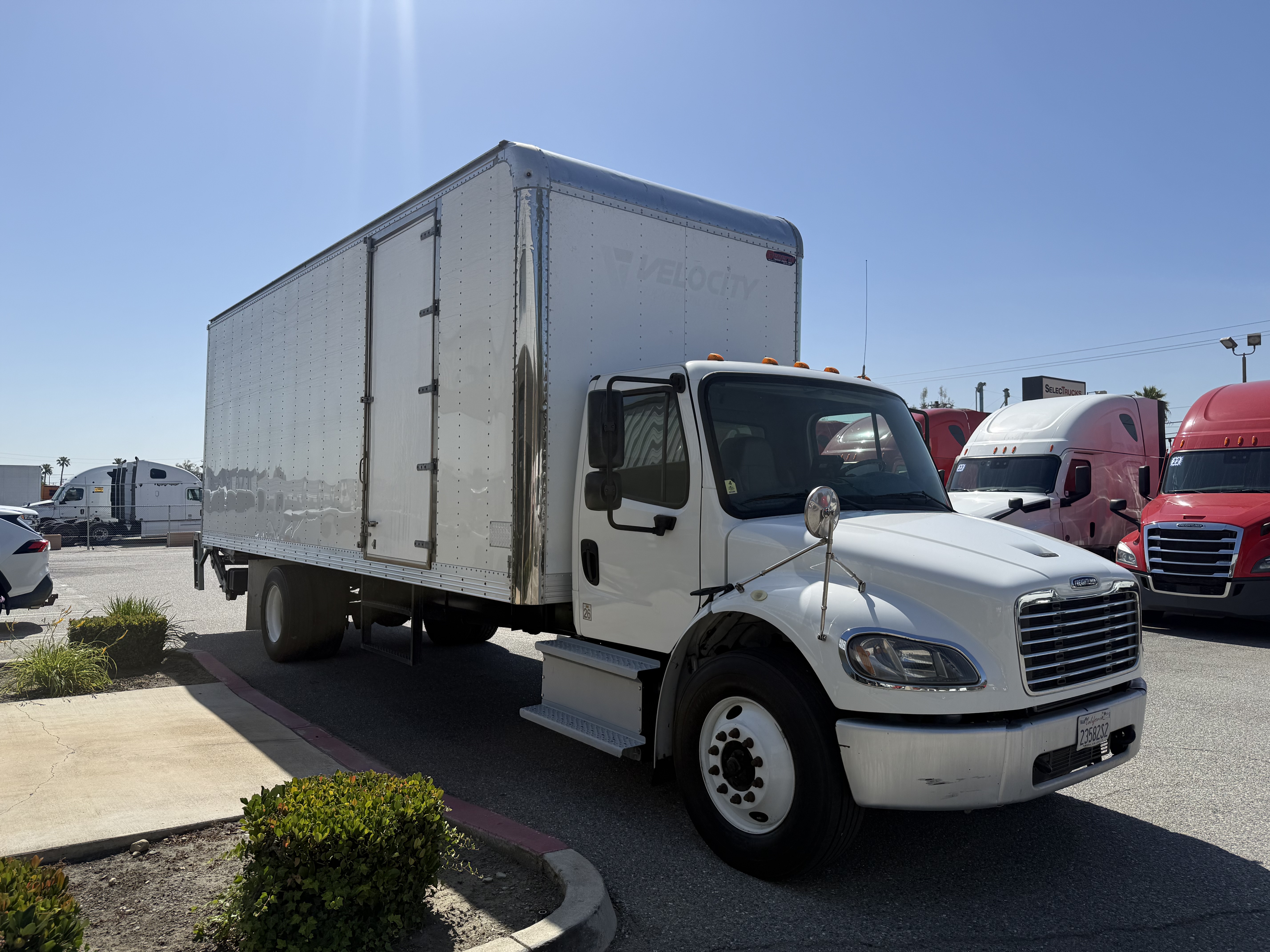 2019 Freightliner eM2 — photo 8