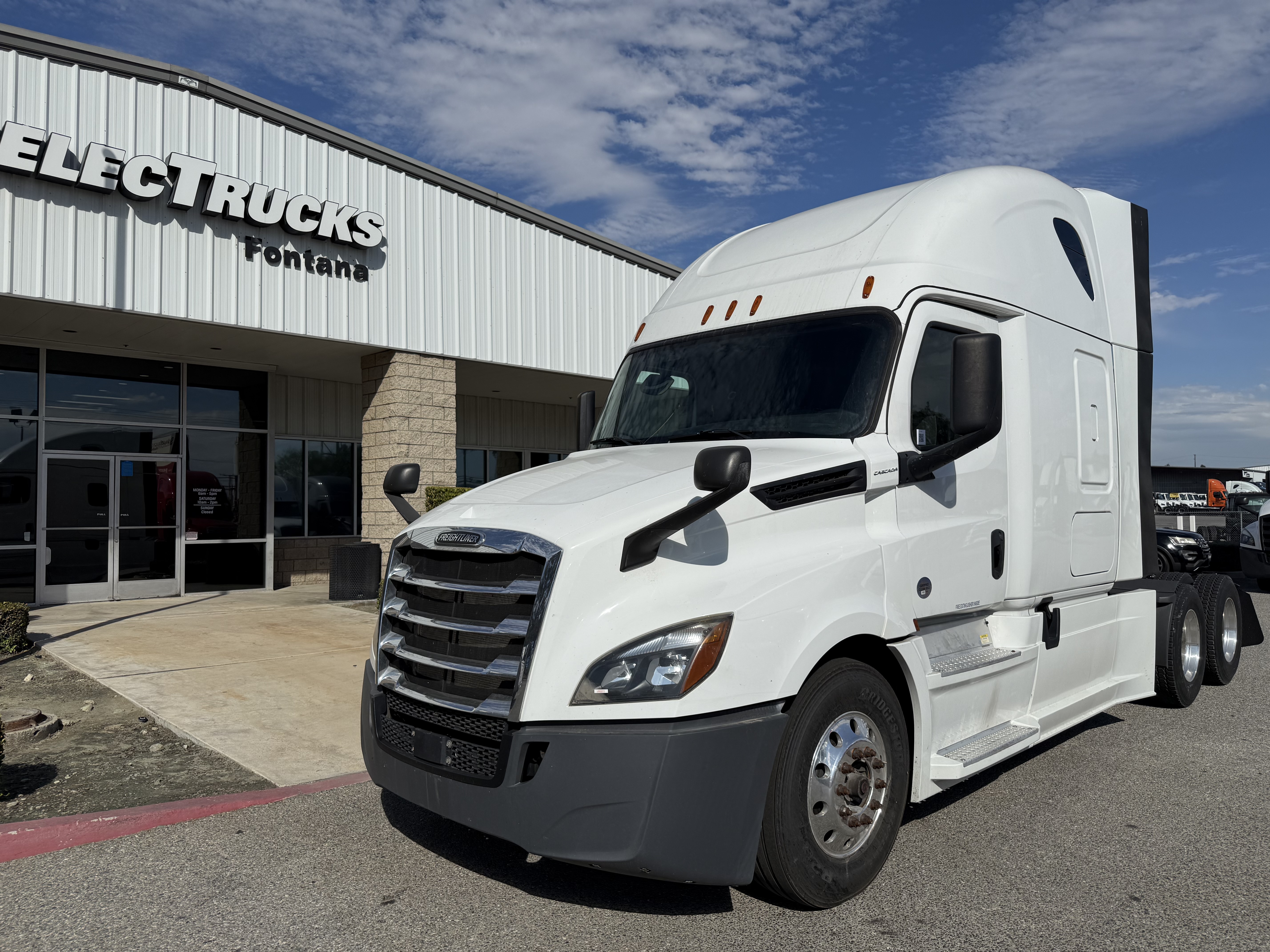 2020 Freightliner Cascadia in Fontana, CA