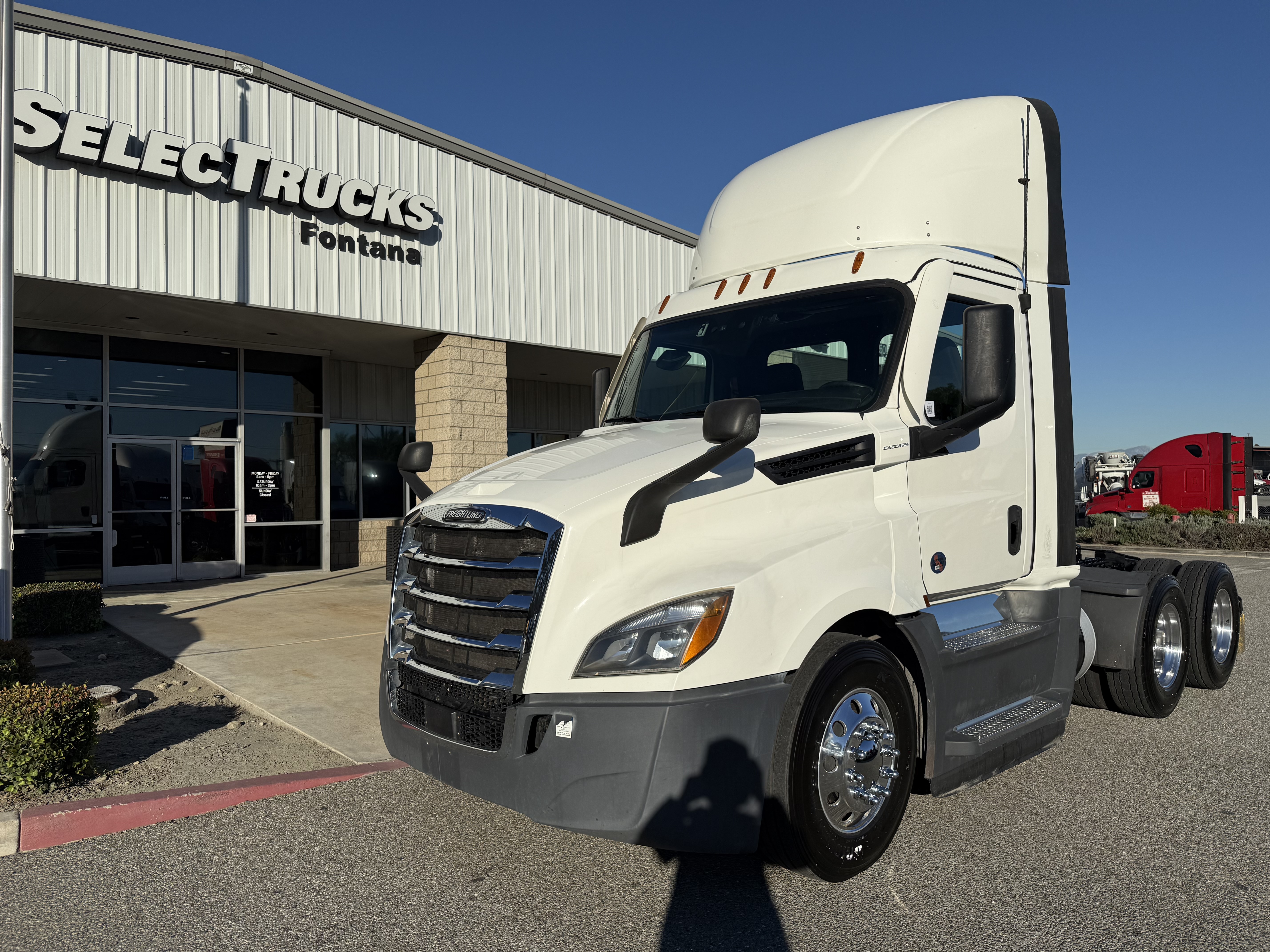 2021 Freightliner Cascadia in Fontana, CA