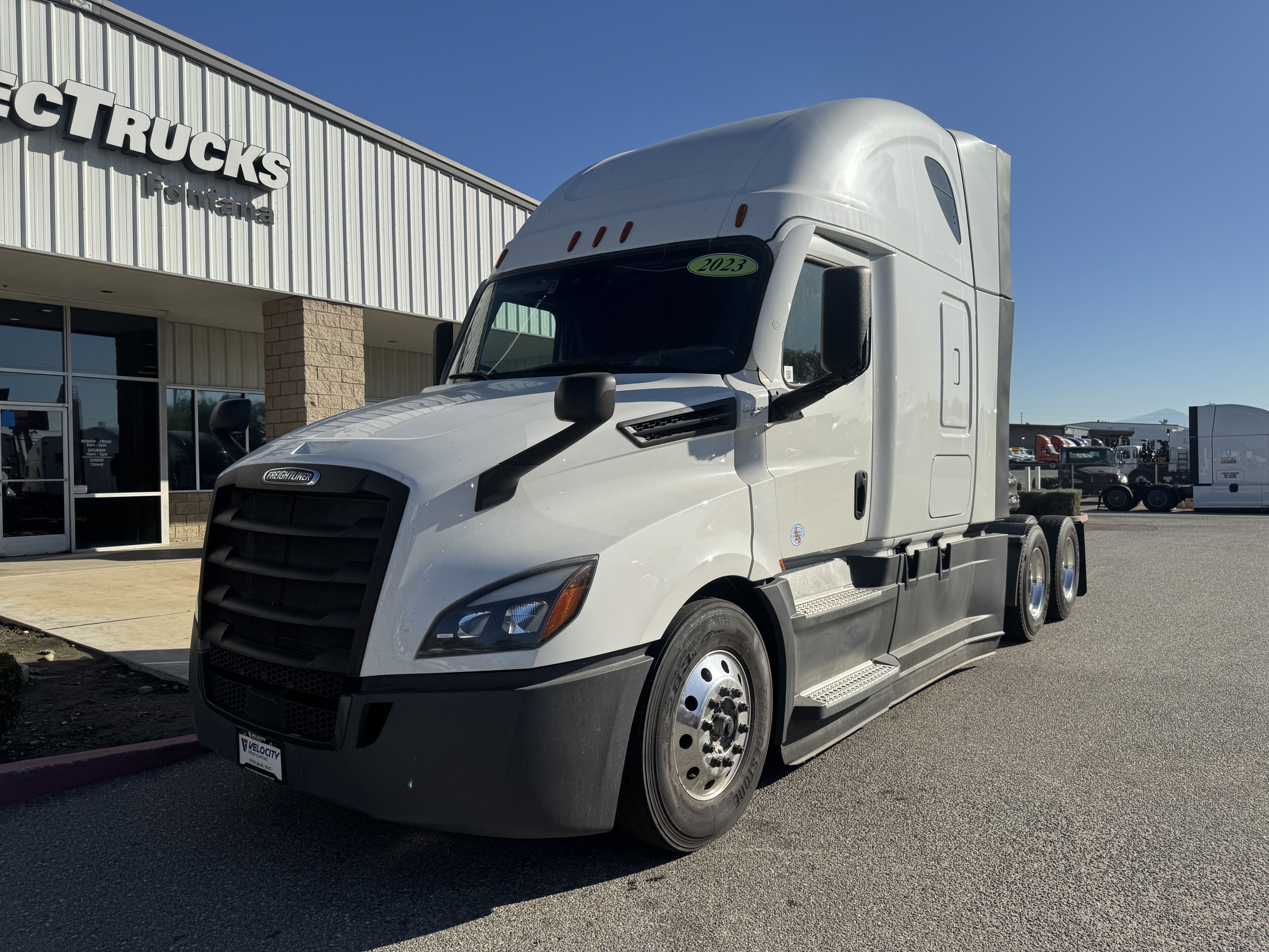 2023 Freightliner Cascadia in Fontana, CA