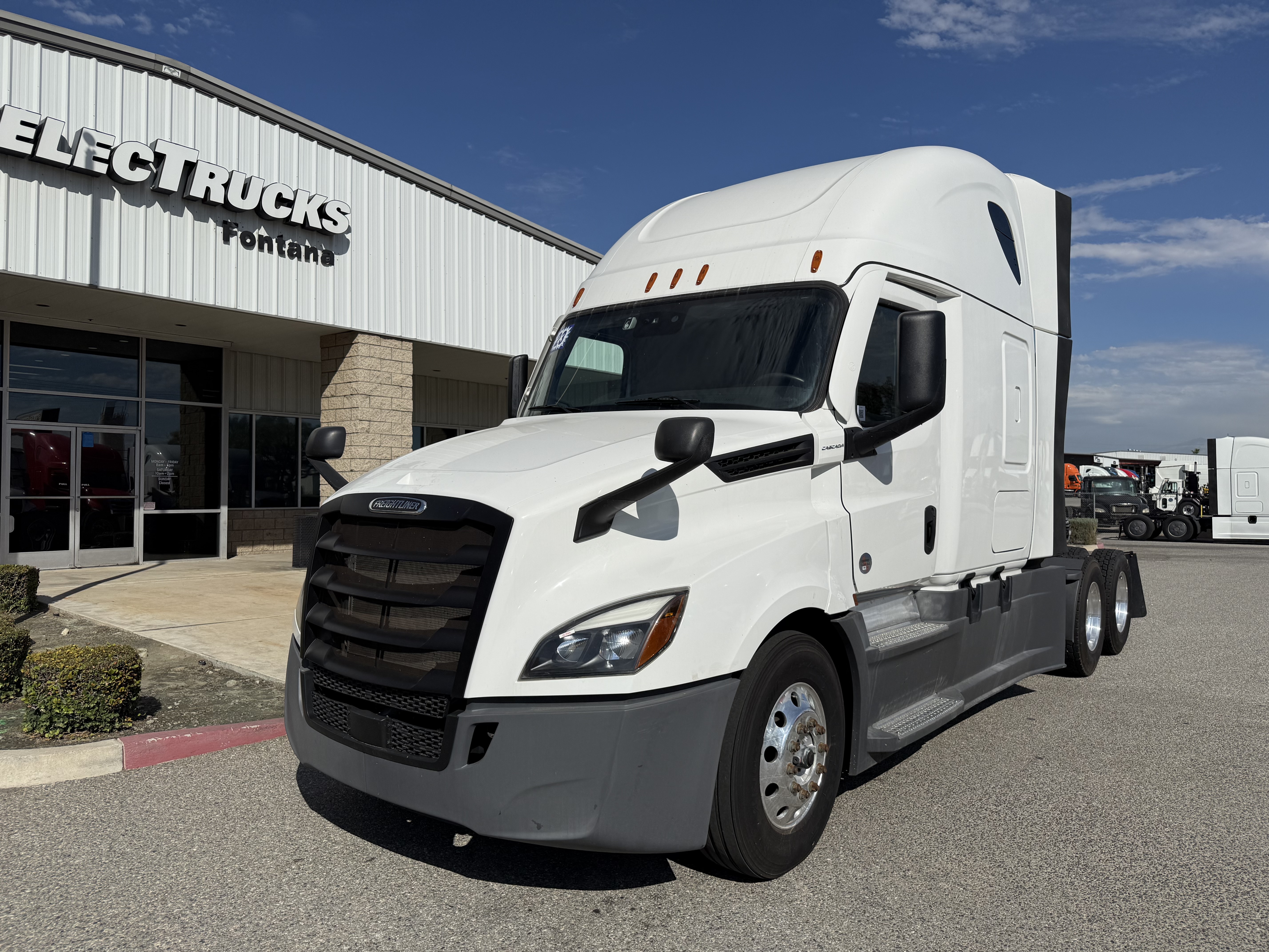 2023 Freightliner Cascadia in Fontana, CA
