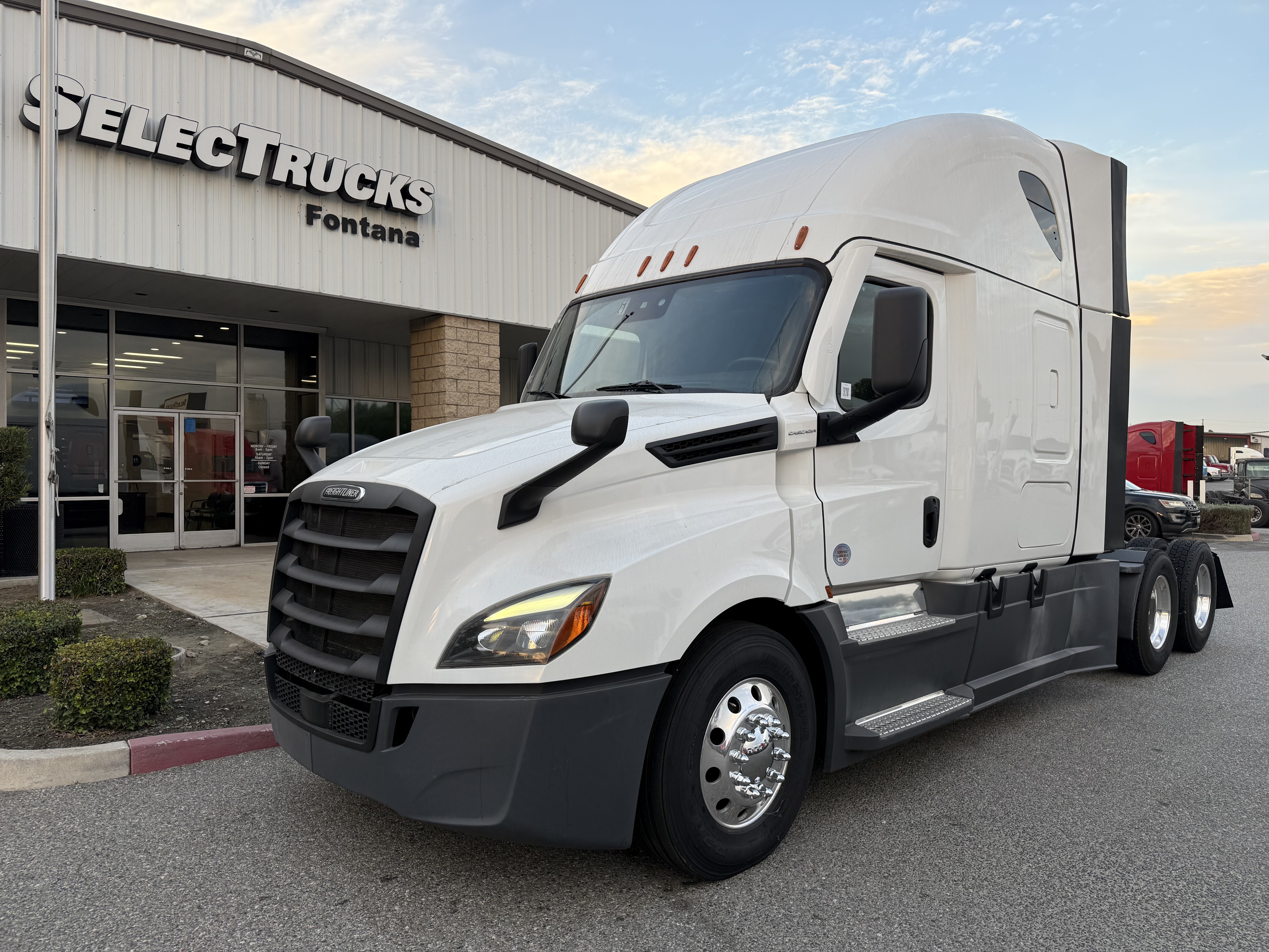 2023 Freightliner Cascadia in Fontana, CA