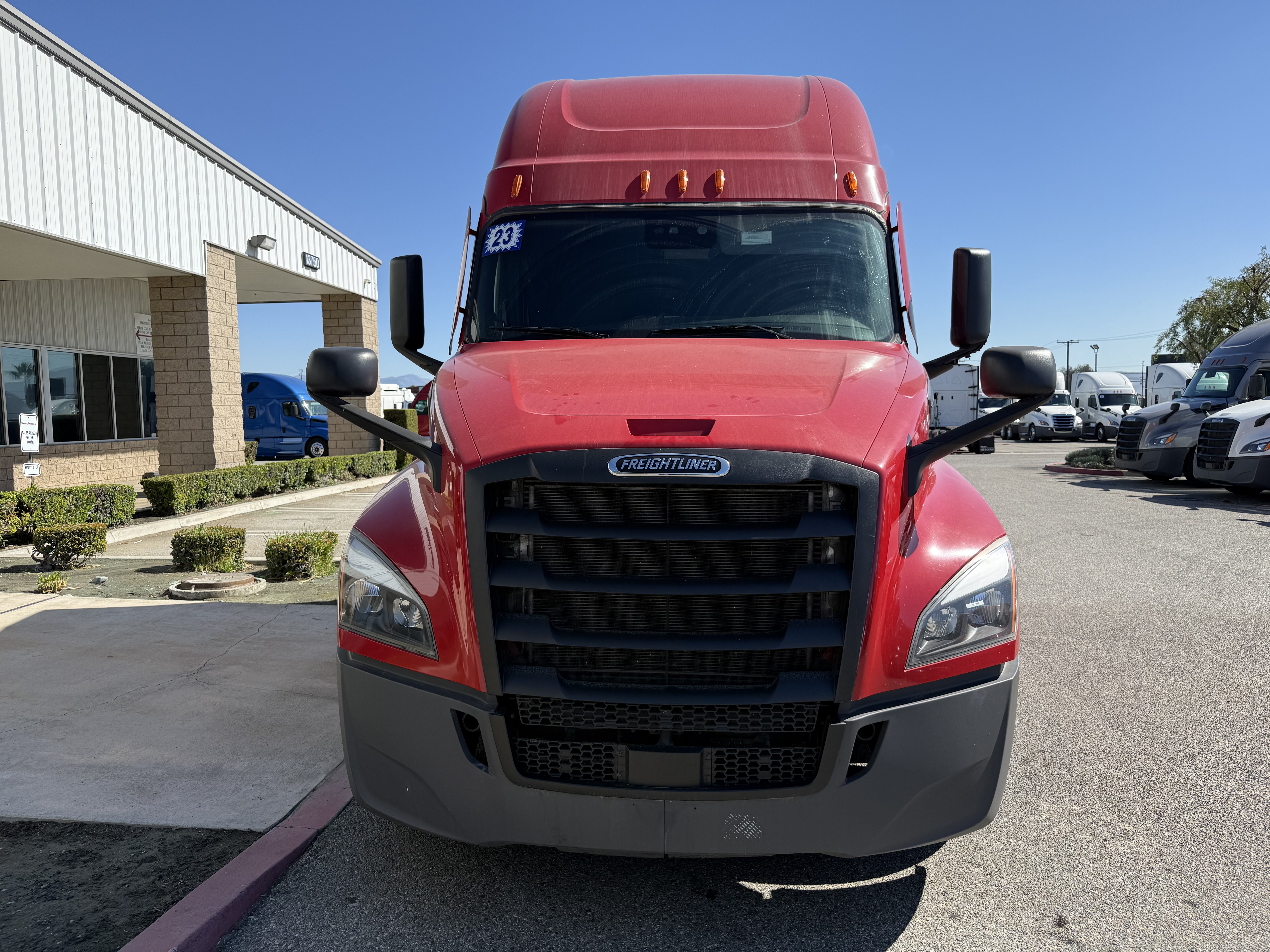 2023 Freightliner Cascadia in Fontana, CA — photo 2