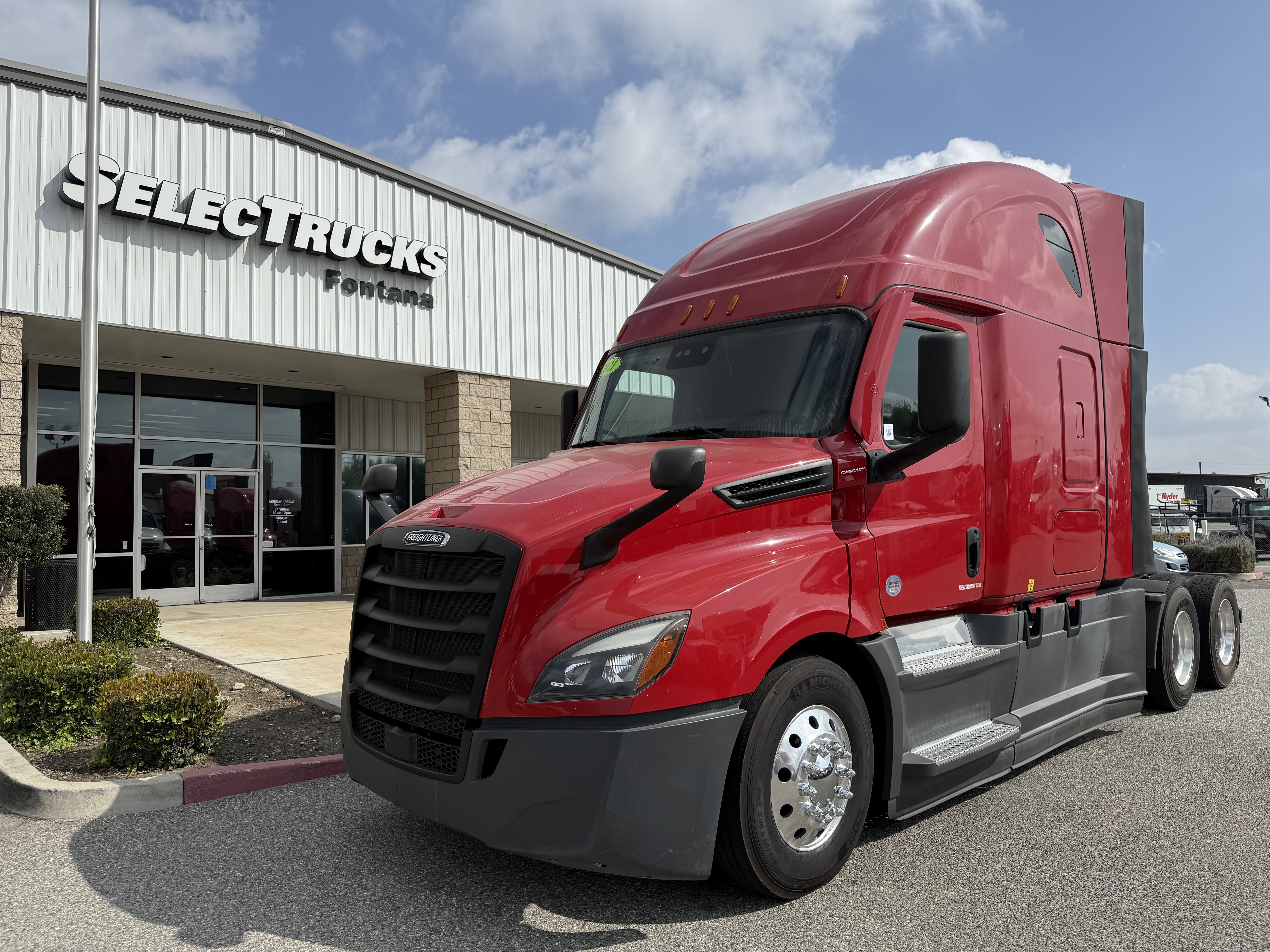 2021 Freightliner Cascadia in Fontana, CA