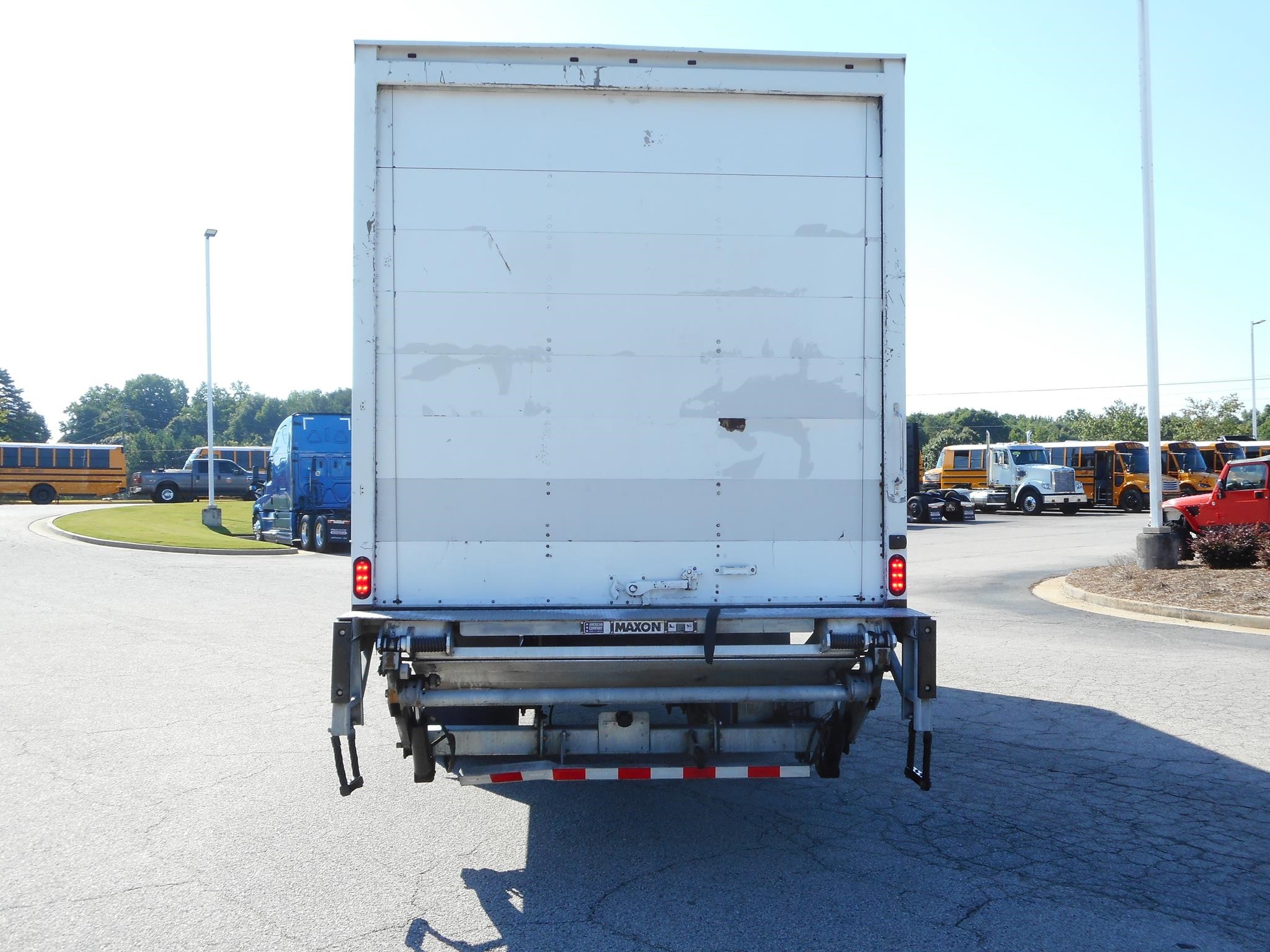 2019 Freightliner eM2 — photo 4
