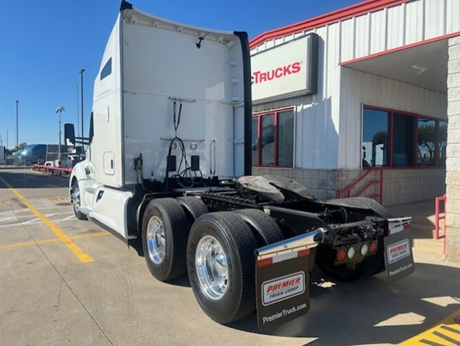2022 Kenworth T680 photo 3