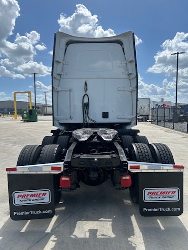 2022 Western Star 5700 Sleeper photo 4