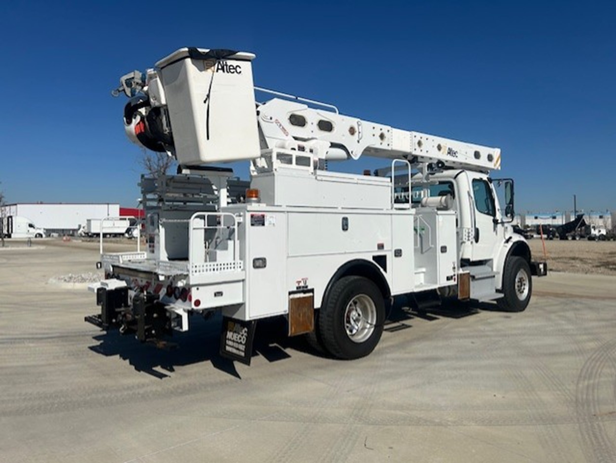 2020 Freightliner eM2 in Fort Worth, TX — photo 8