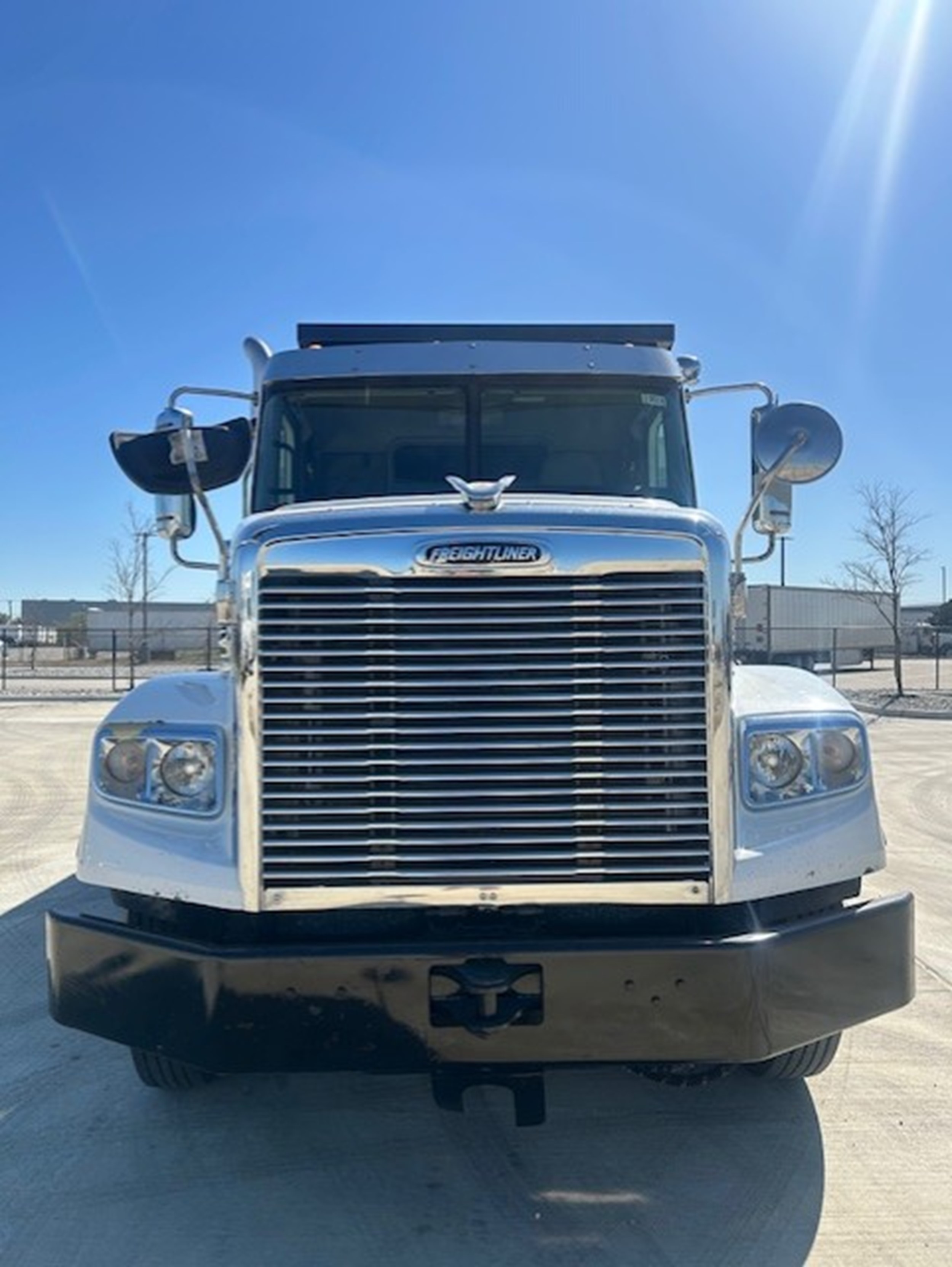 2021 Freightliner 122SD in Fort Worth, TX — photo 5