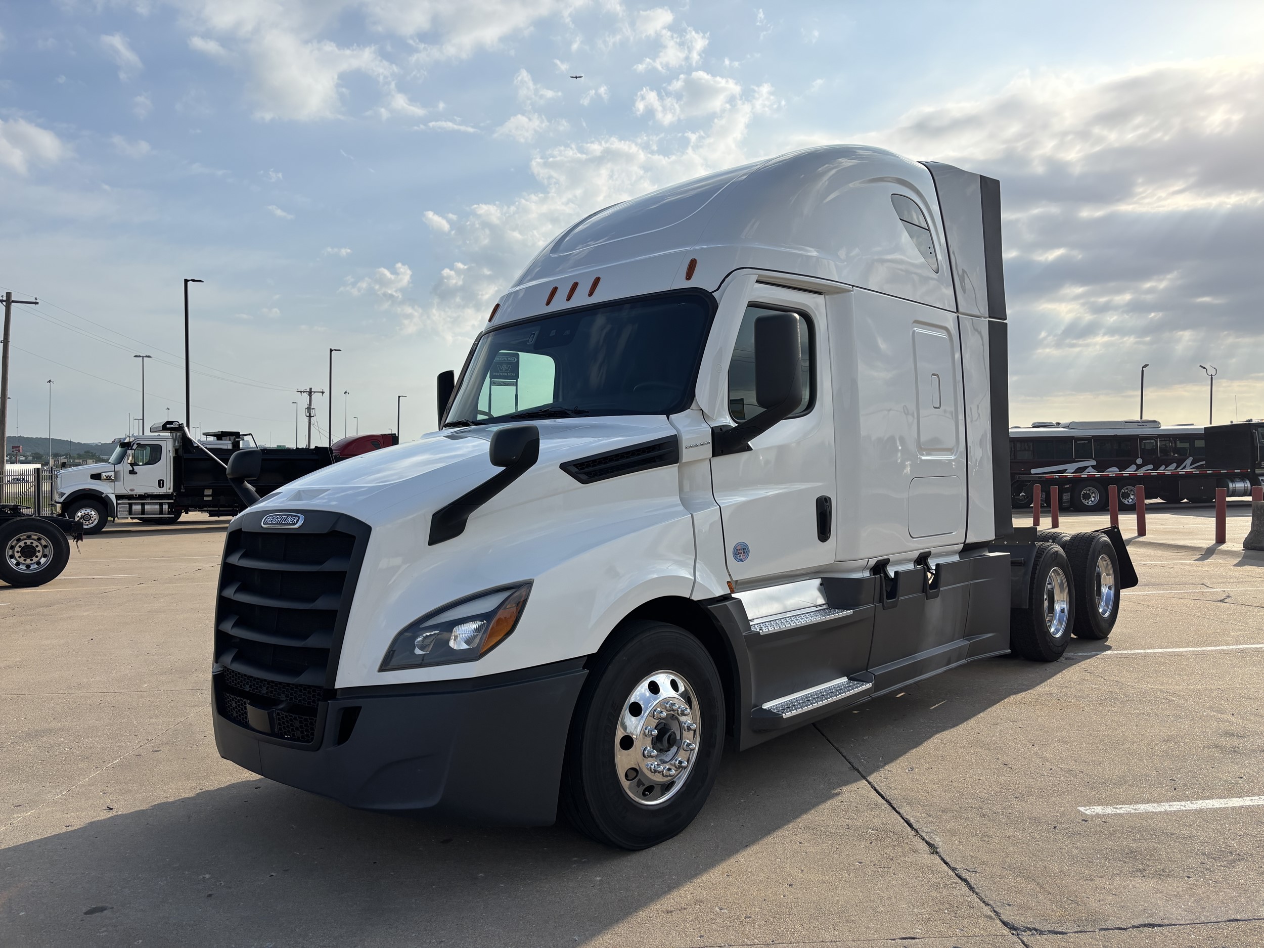 2024 Freightliner Cascadia