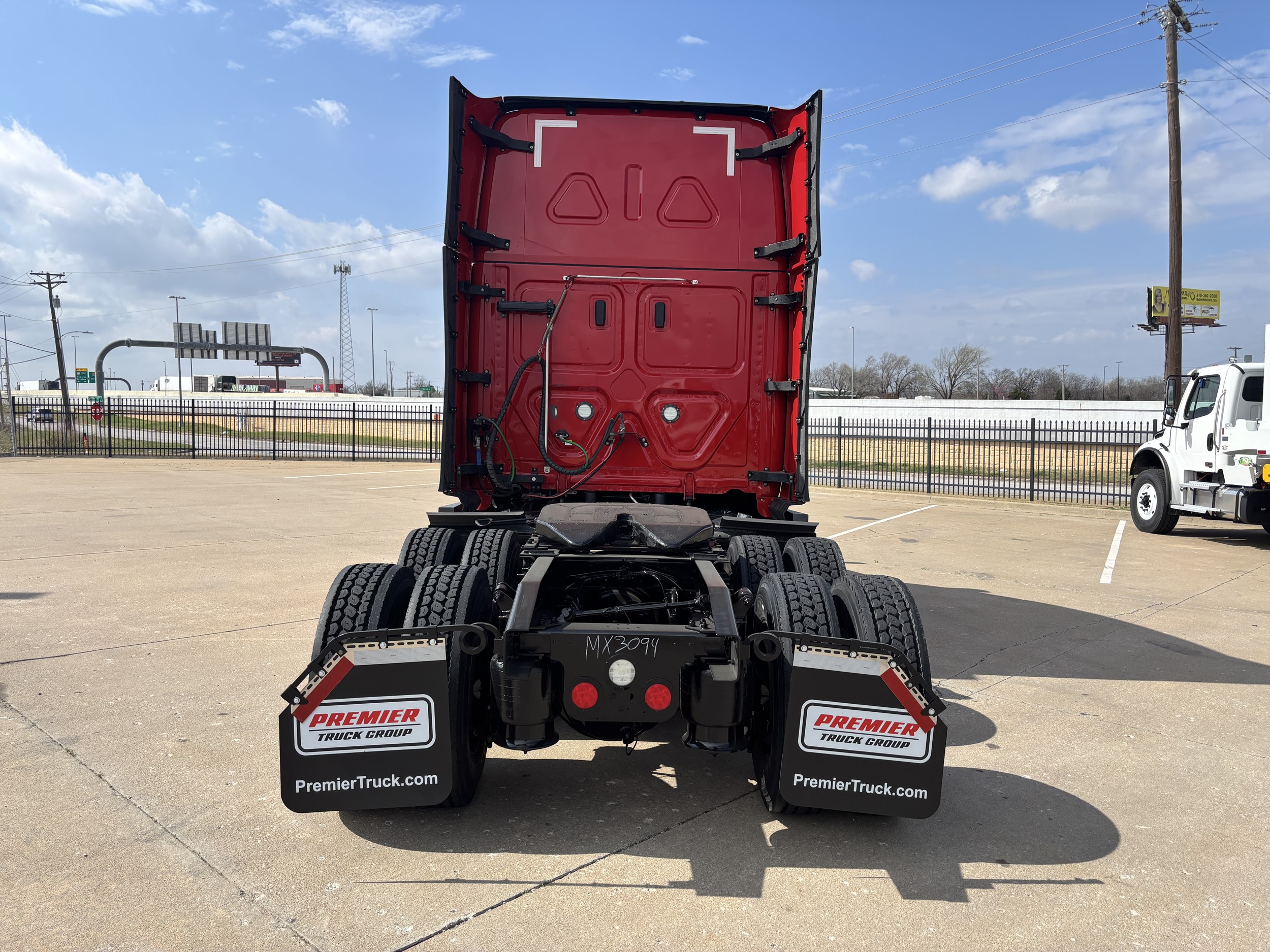 2022 Freightliner Cascadia in Tulsa, OK — photo 4