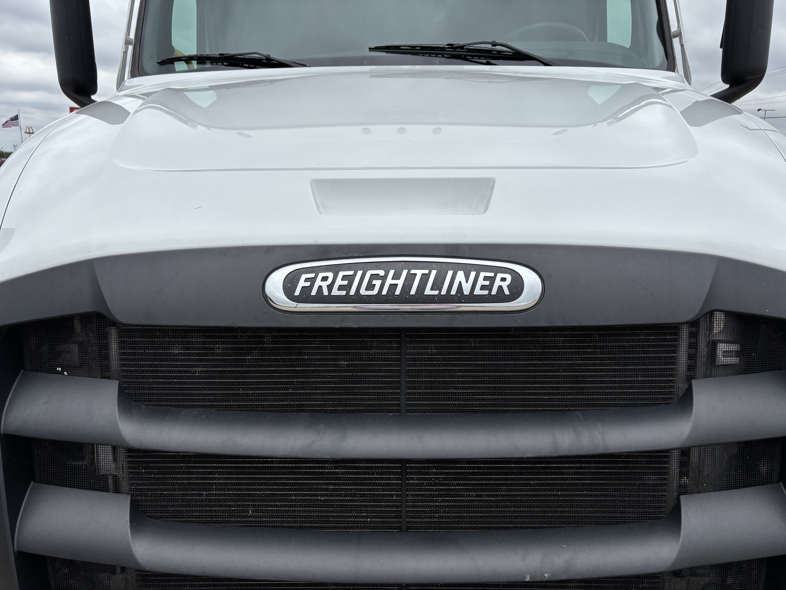 2024 Freightliner Cascadia — photo 3