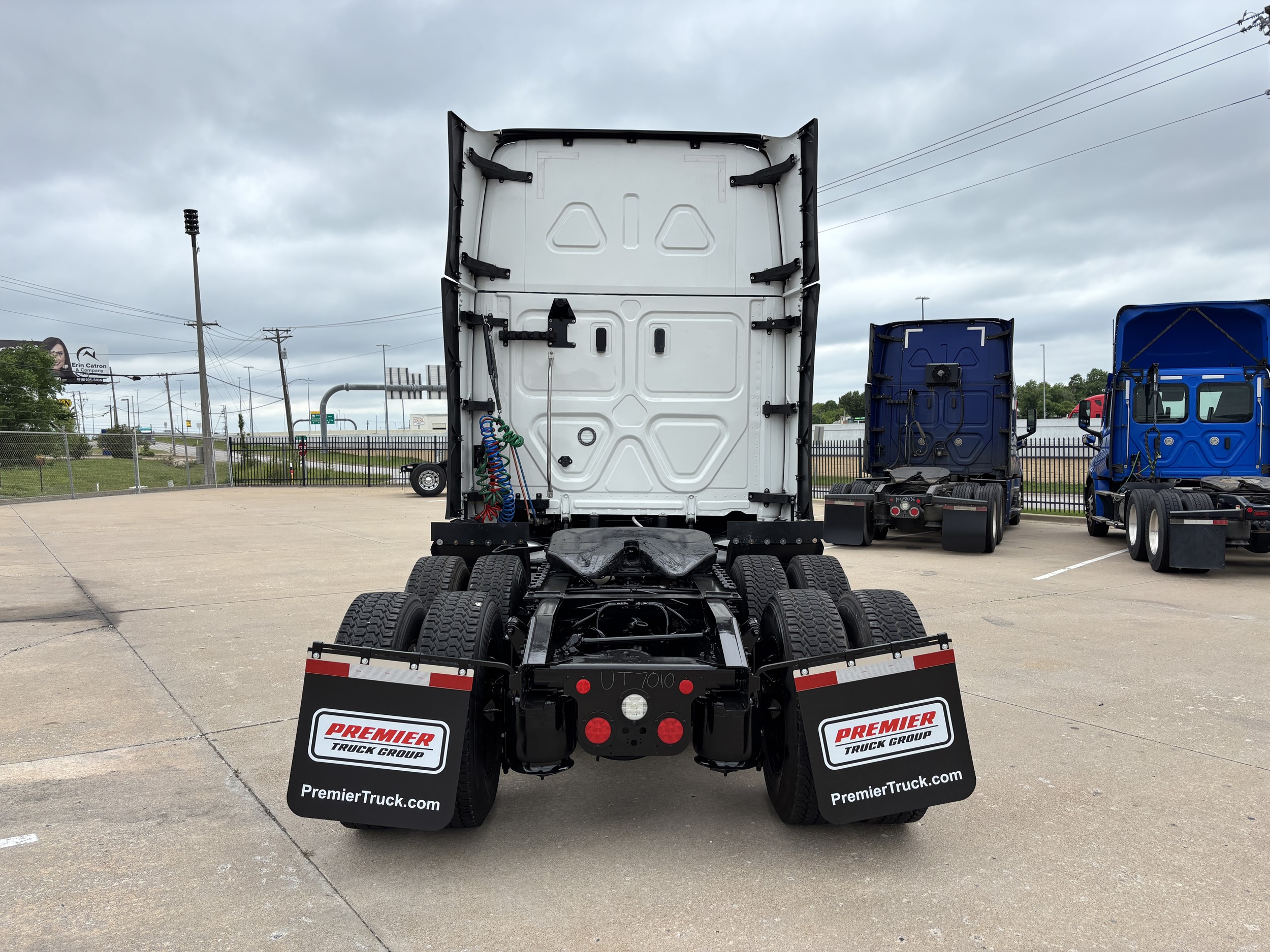 2024 Freightliner Cascadia — photo 4