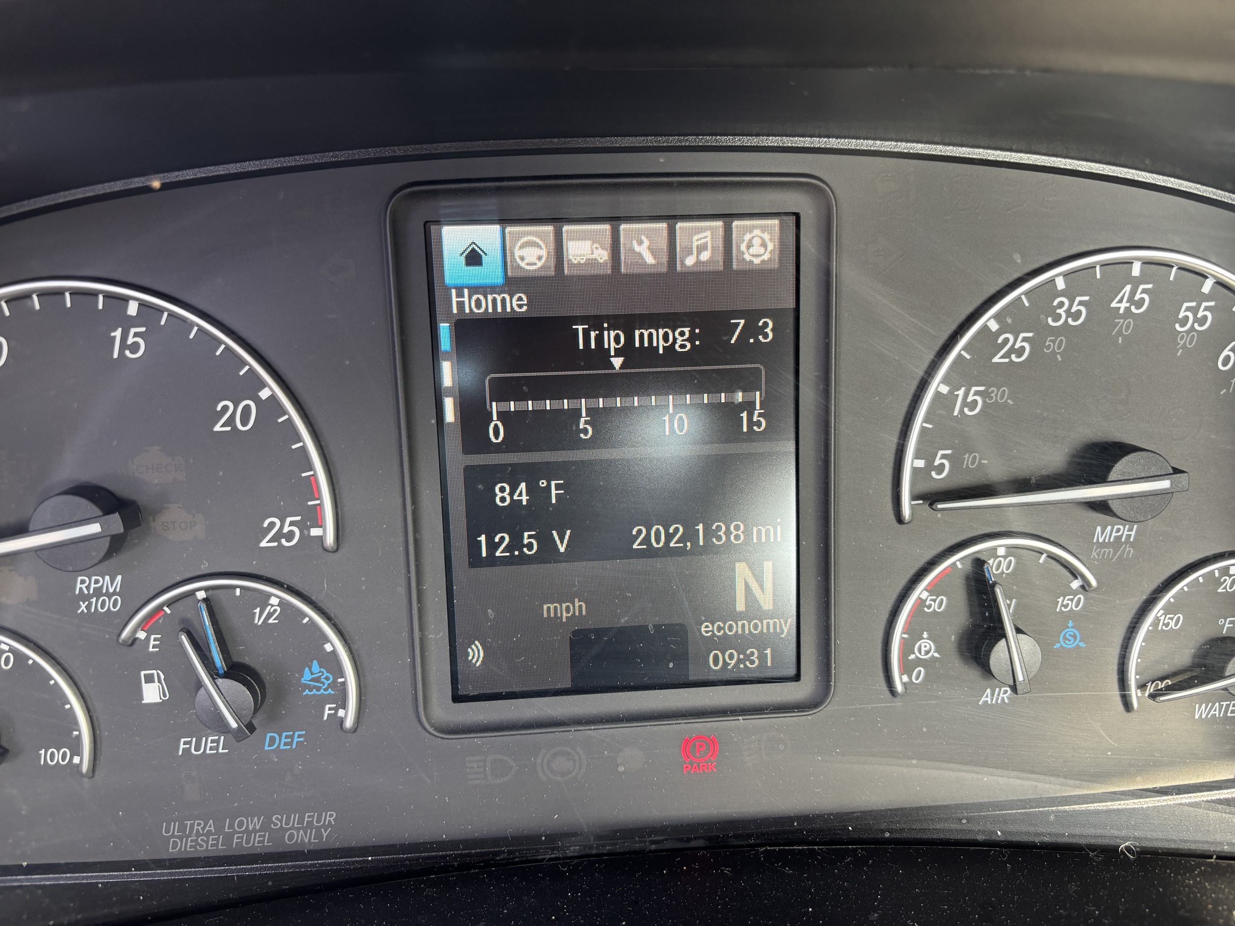 2023 Freightliner Cascadia — photo 2