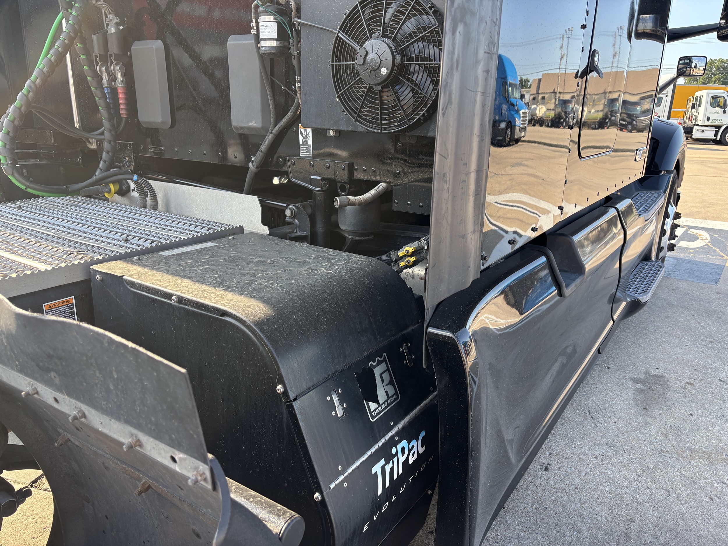 2023 Peterbilt 579 — photo 2