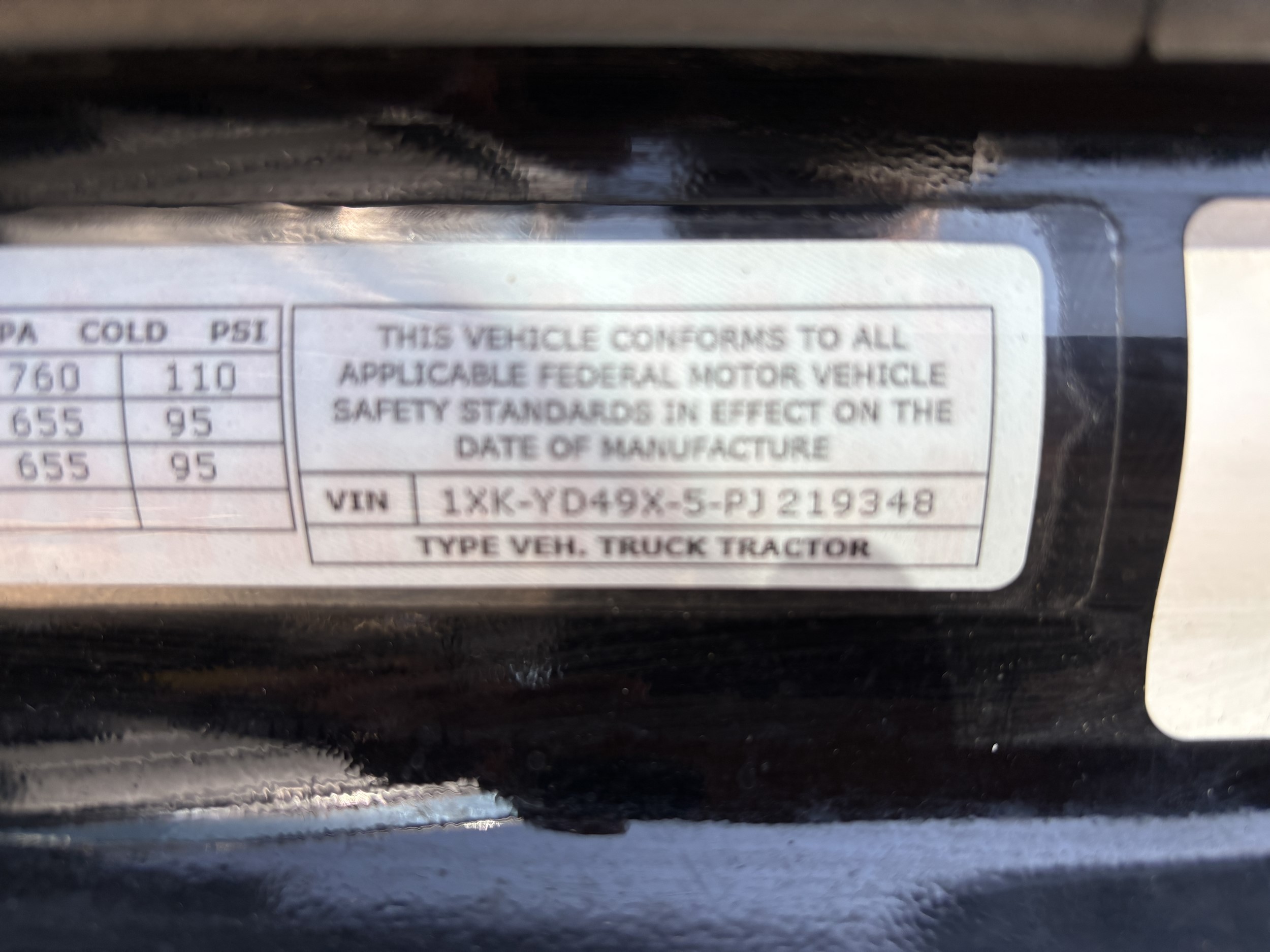 2023 Kenworth T680 — photo 4