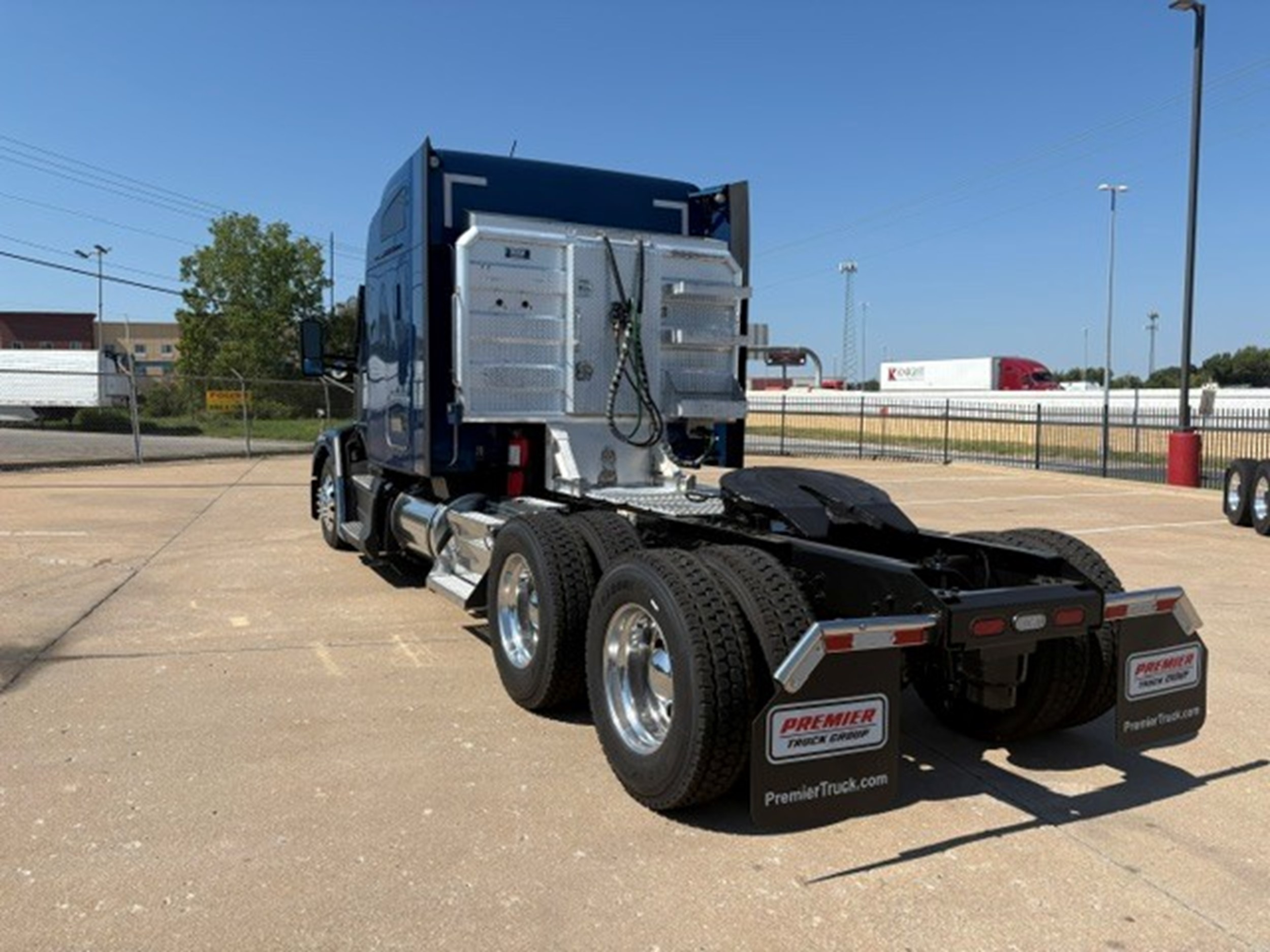 2023 Kenworth — photo 3