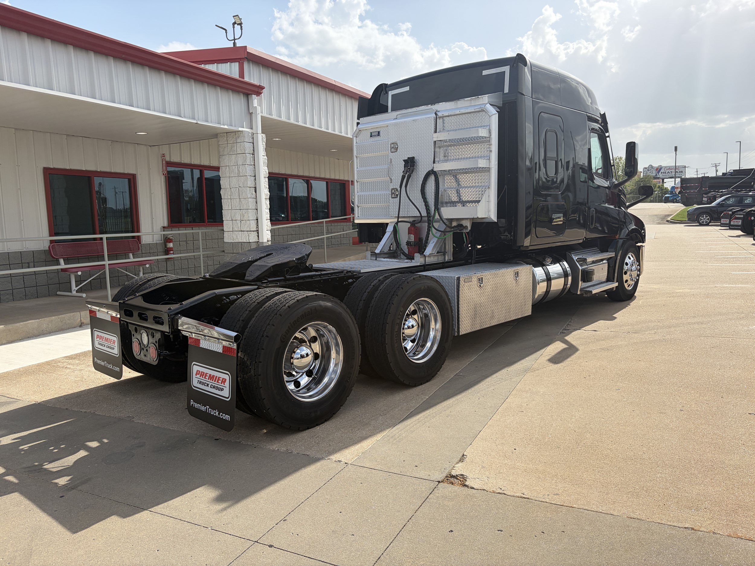2023 Freightliner — photo 5