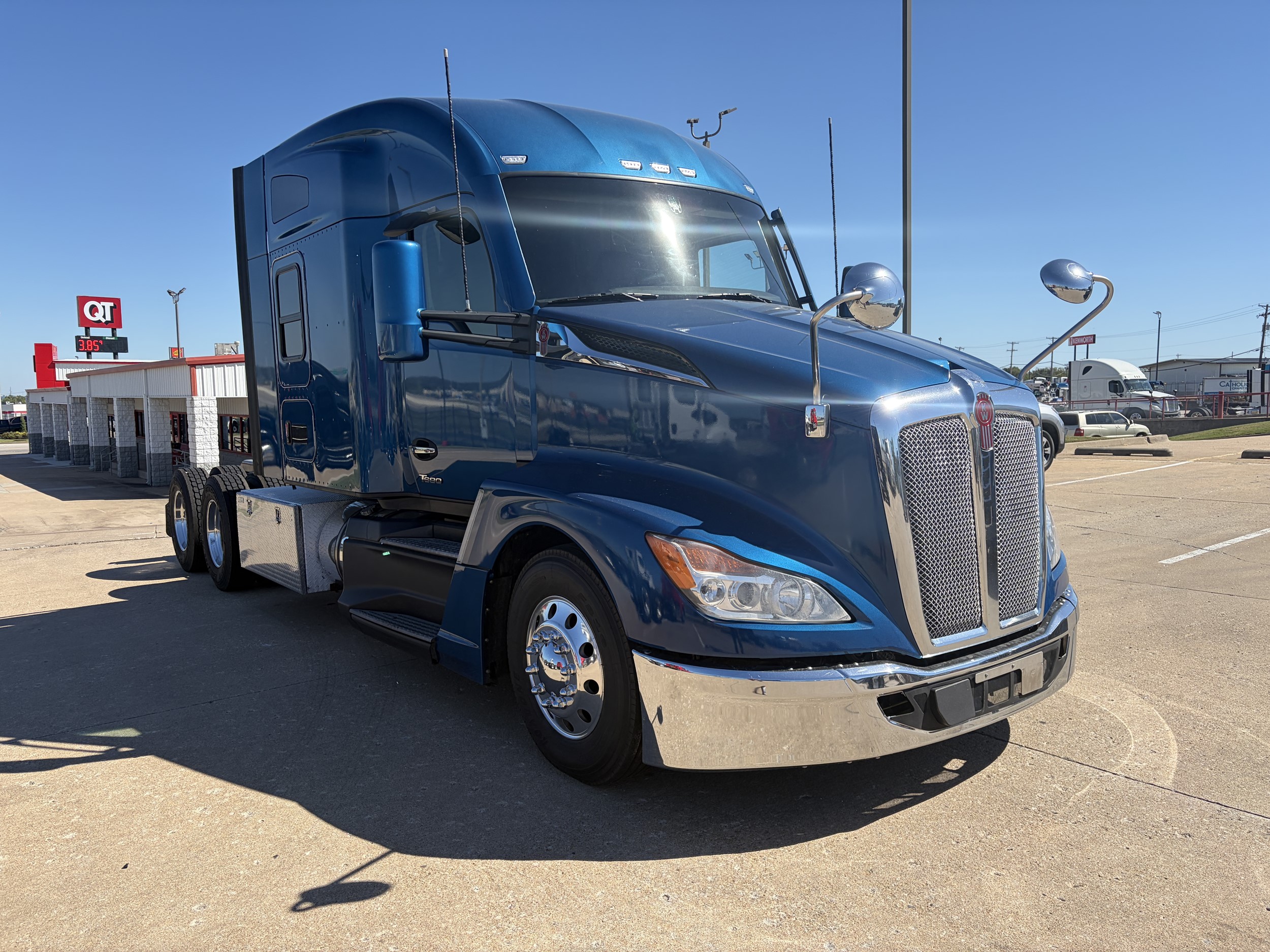 2023 Kenworth — photo 3