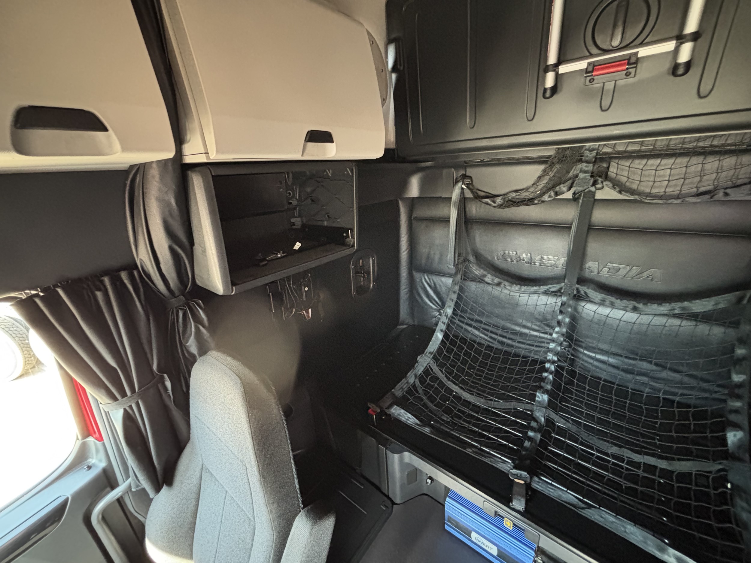 2023 Freightliner — photo 8