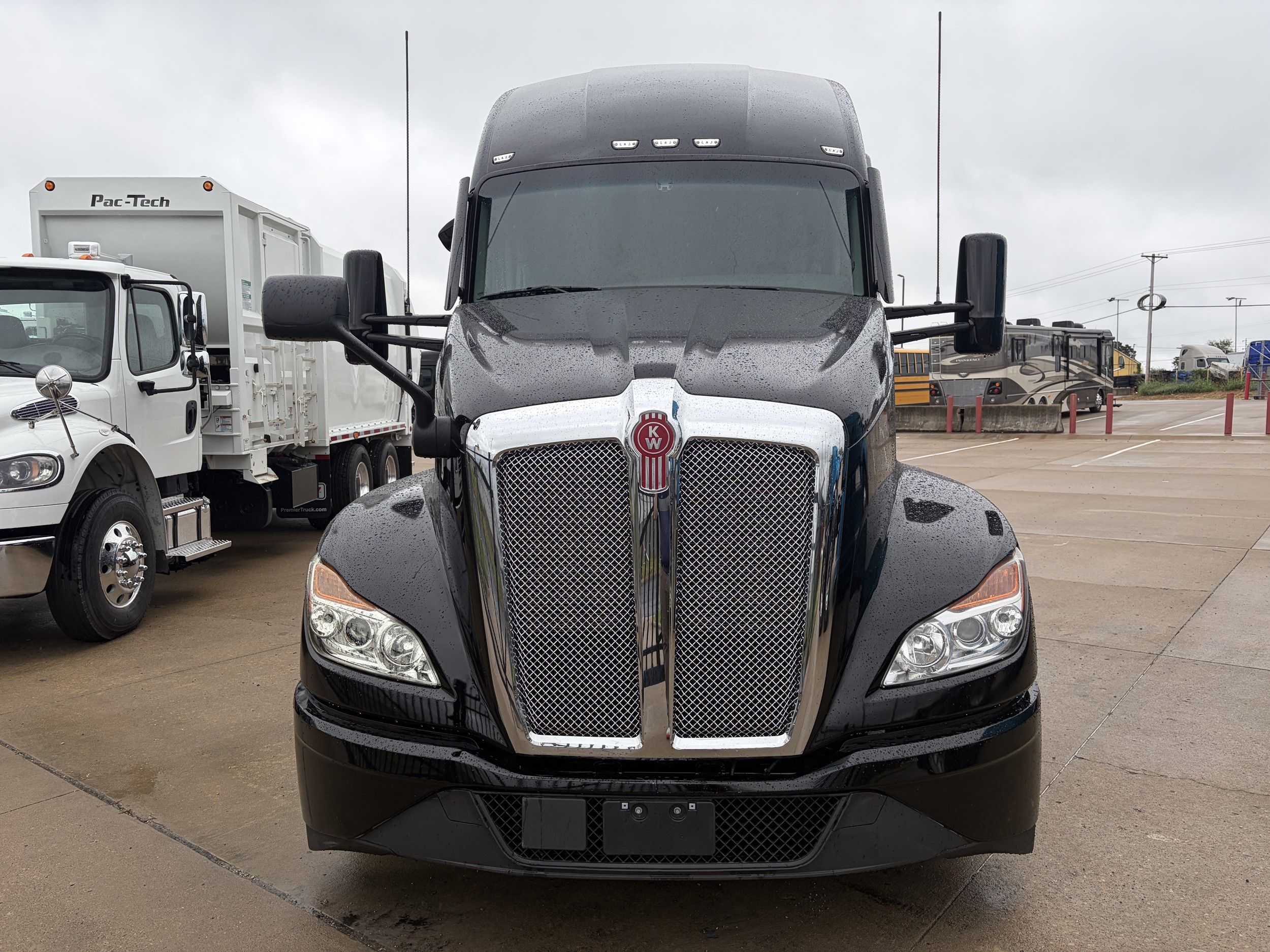 2023 Kenworth — photo 2