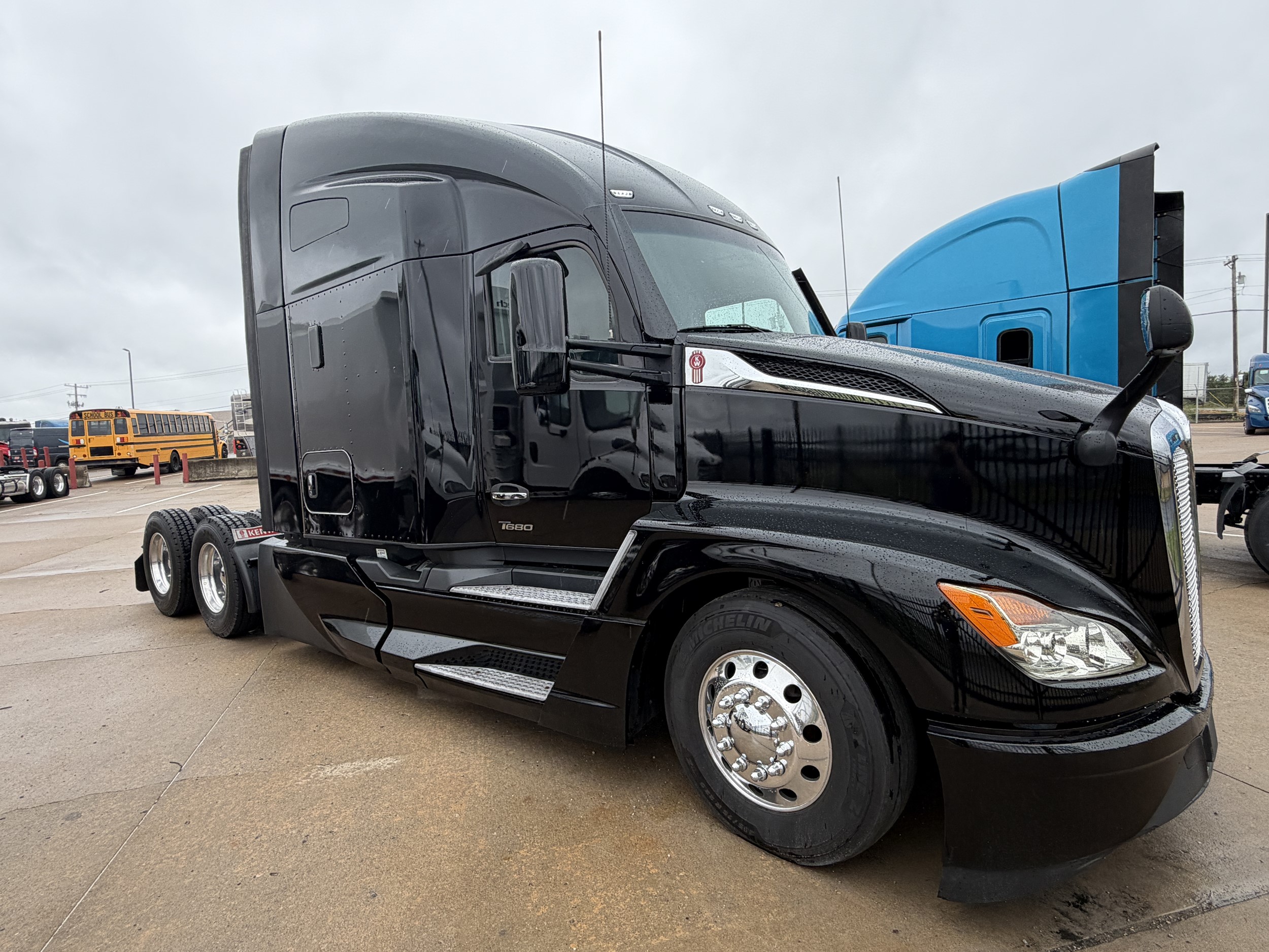 2023 Kenworth — photo 3