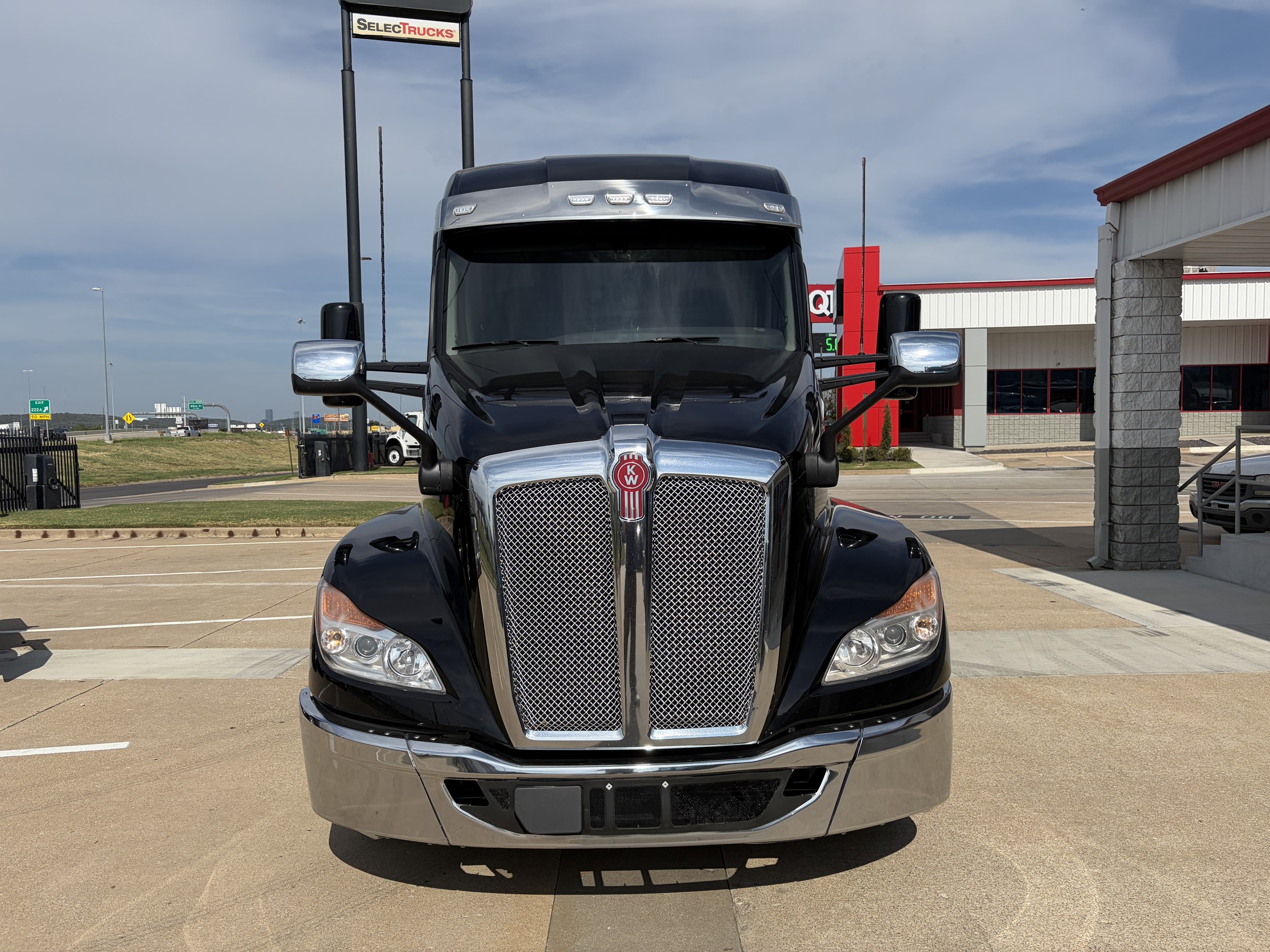 2023 Kenworth — photo 2