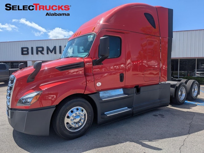 2022 Freightliner Cascadia 126" Sleeper Cab photo 3