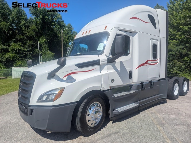 2021 Freightliner Cascadia 126" Sleeper Cab photo 3