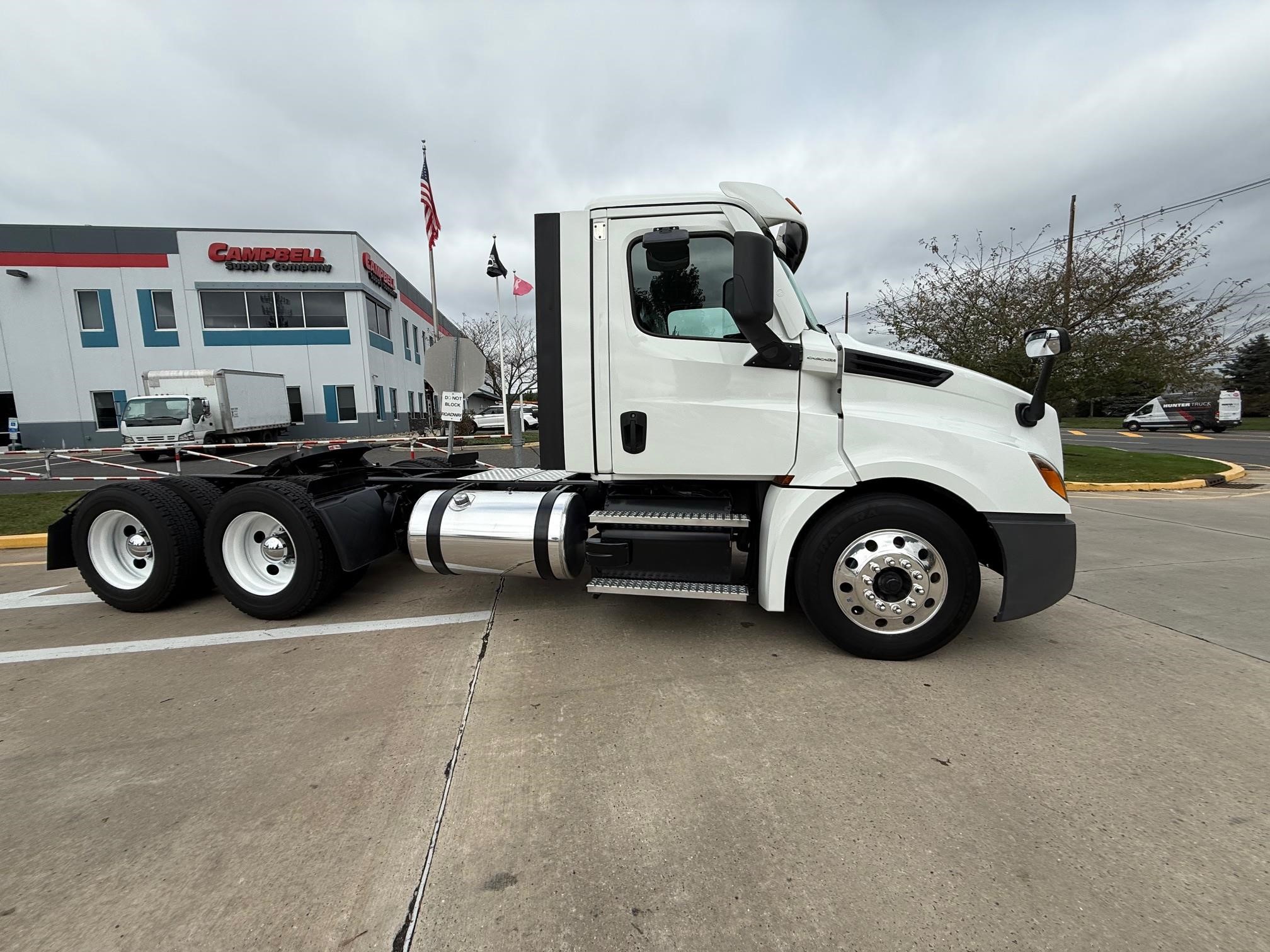 2021 Freightliner Cascadia in Midlantic, NJ