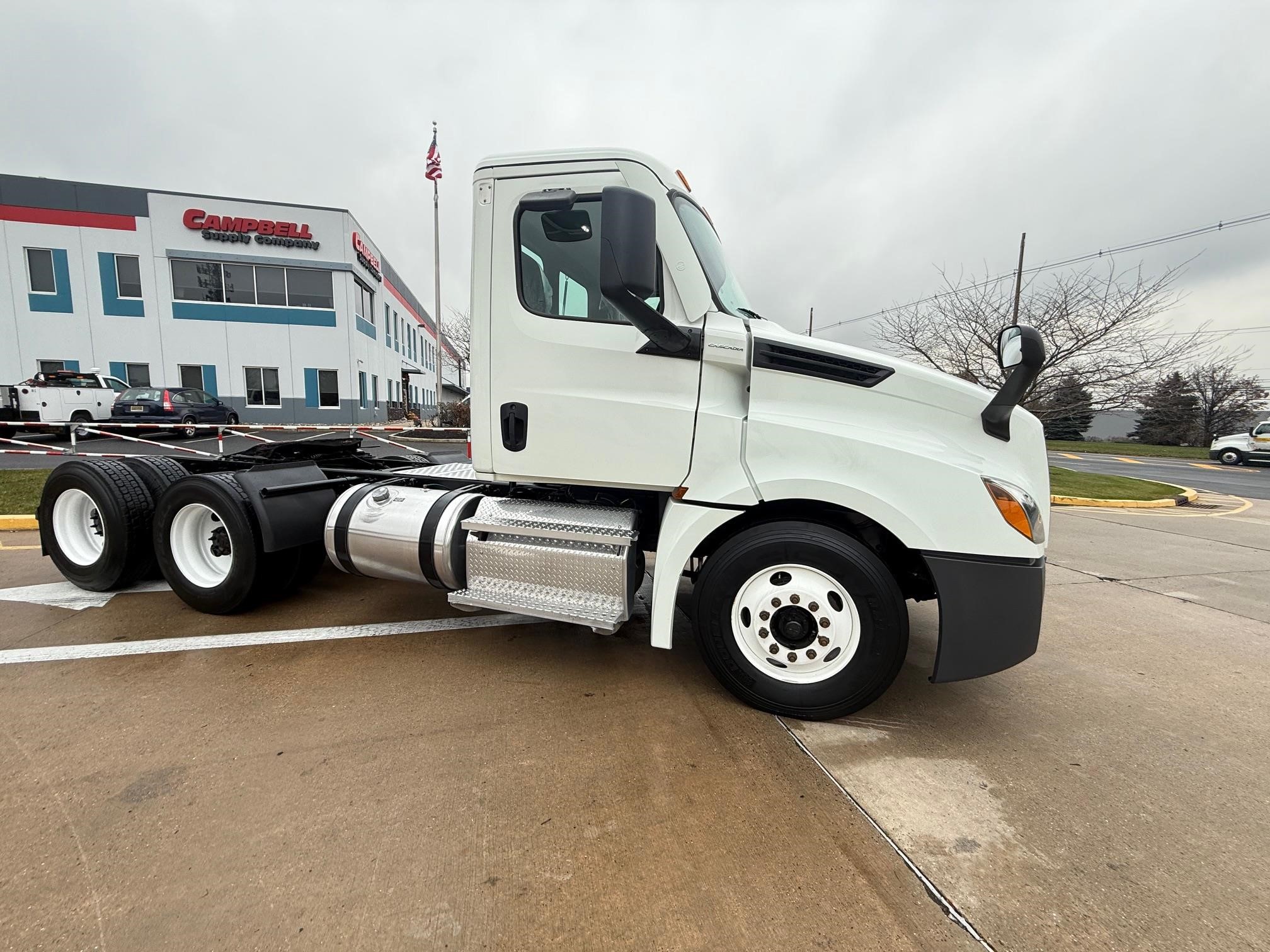 2021 Freightliner Cascadia in Midlantic, NJ