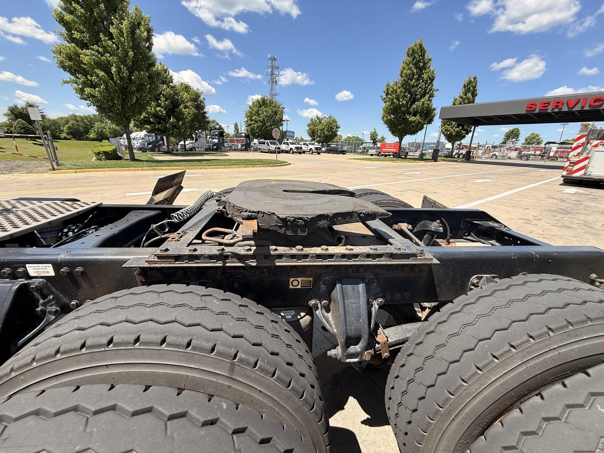 2015 Kenworth T880 — photo 7