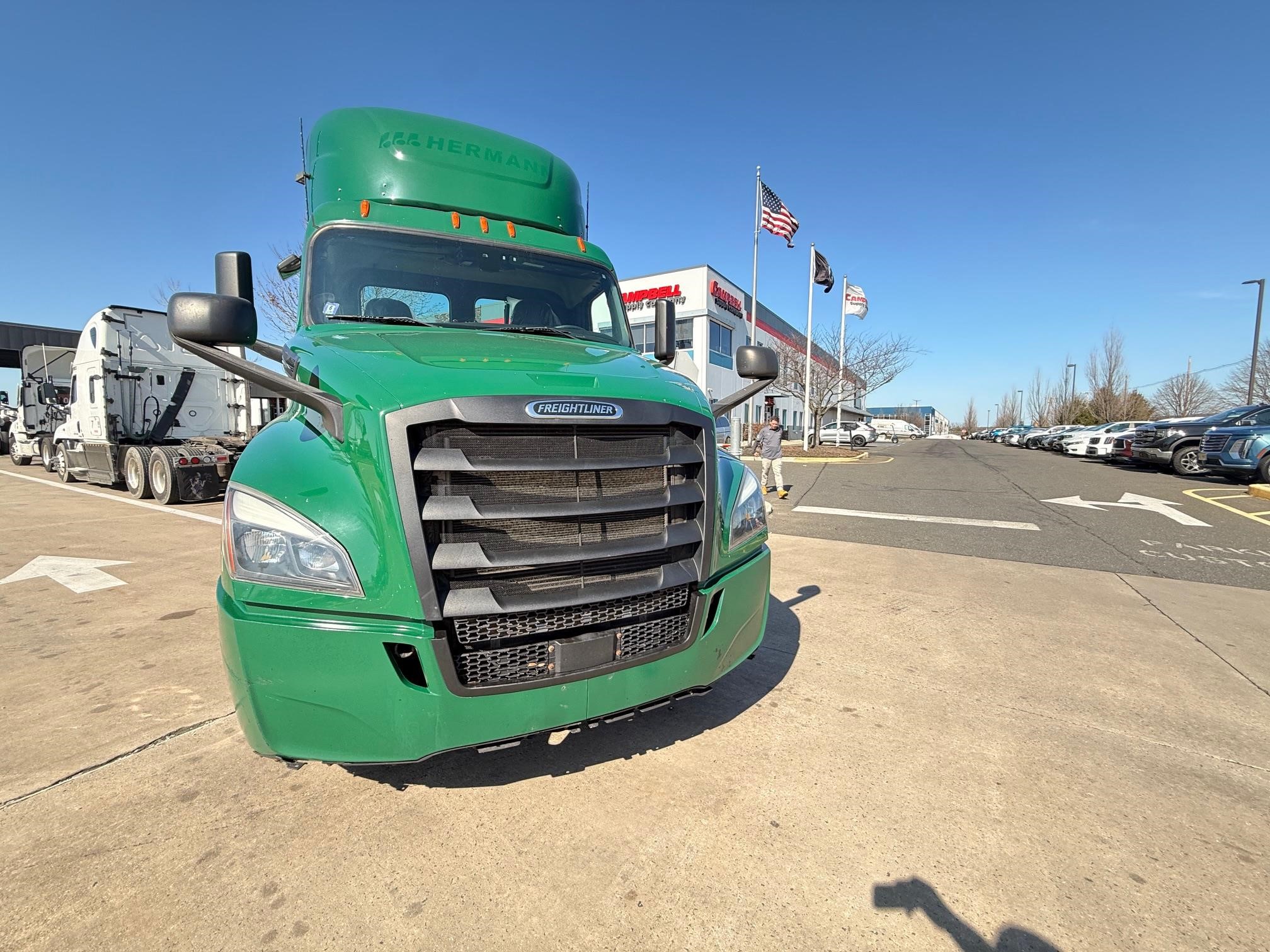2020 Freightliner Cascadia — photo 3