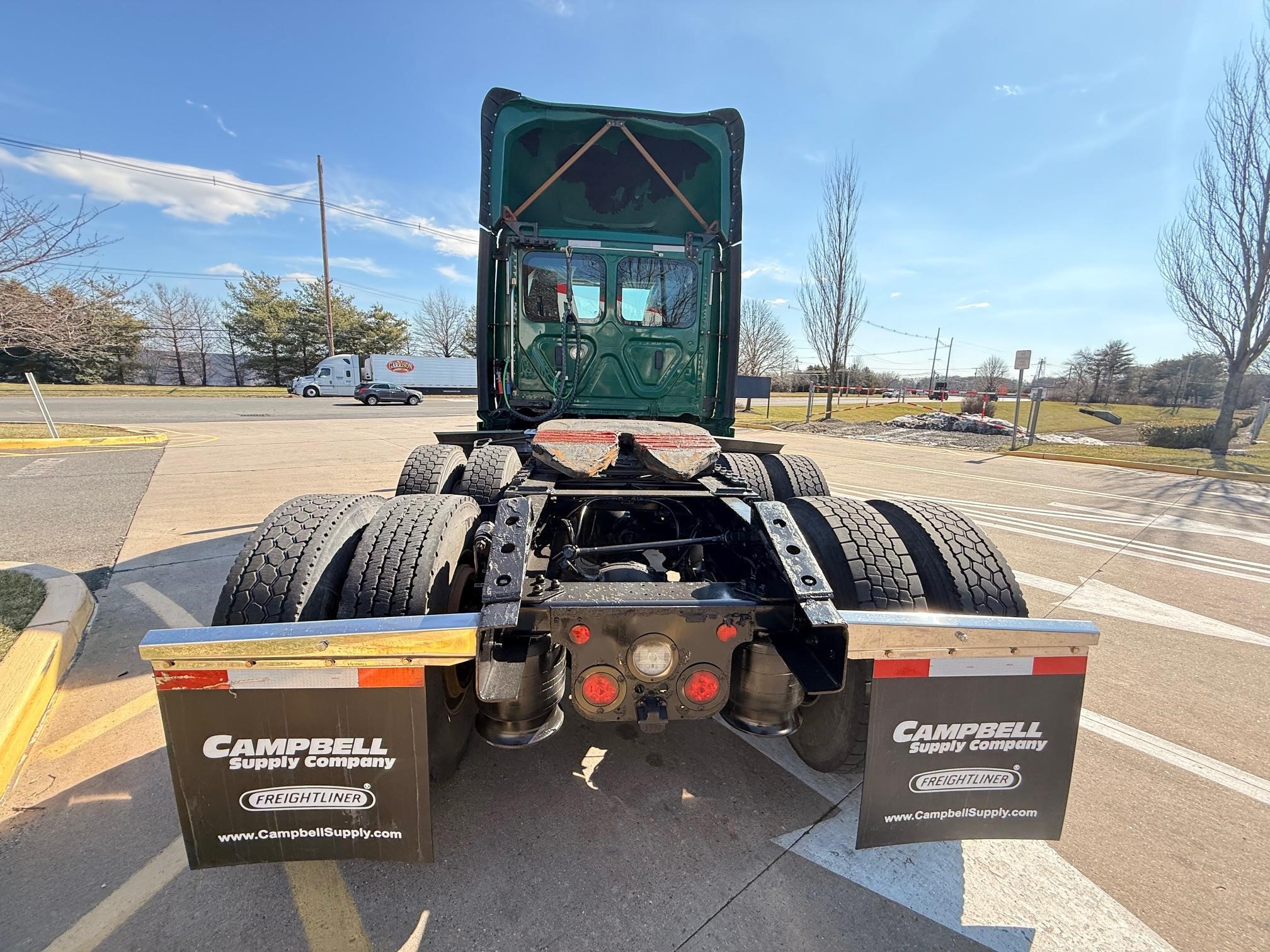 2020 Freightliner Cascadia — photo 5