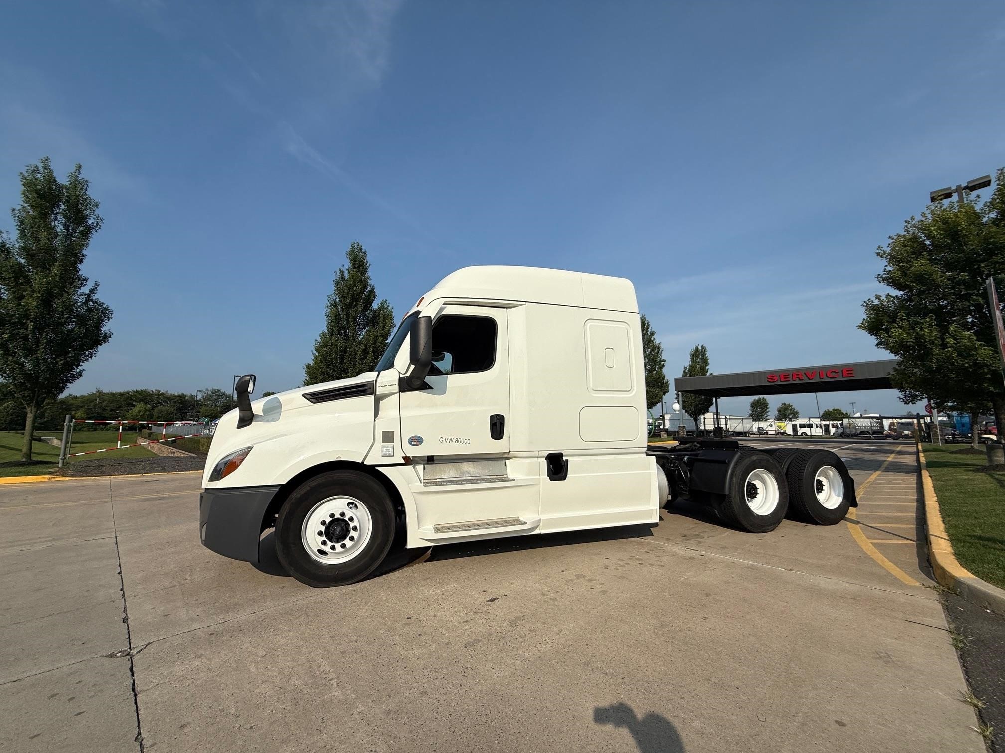 2022 Freightliner Cascadia in Midlantic, NJ