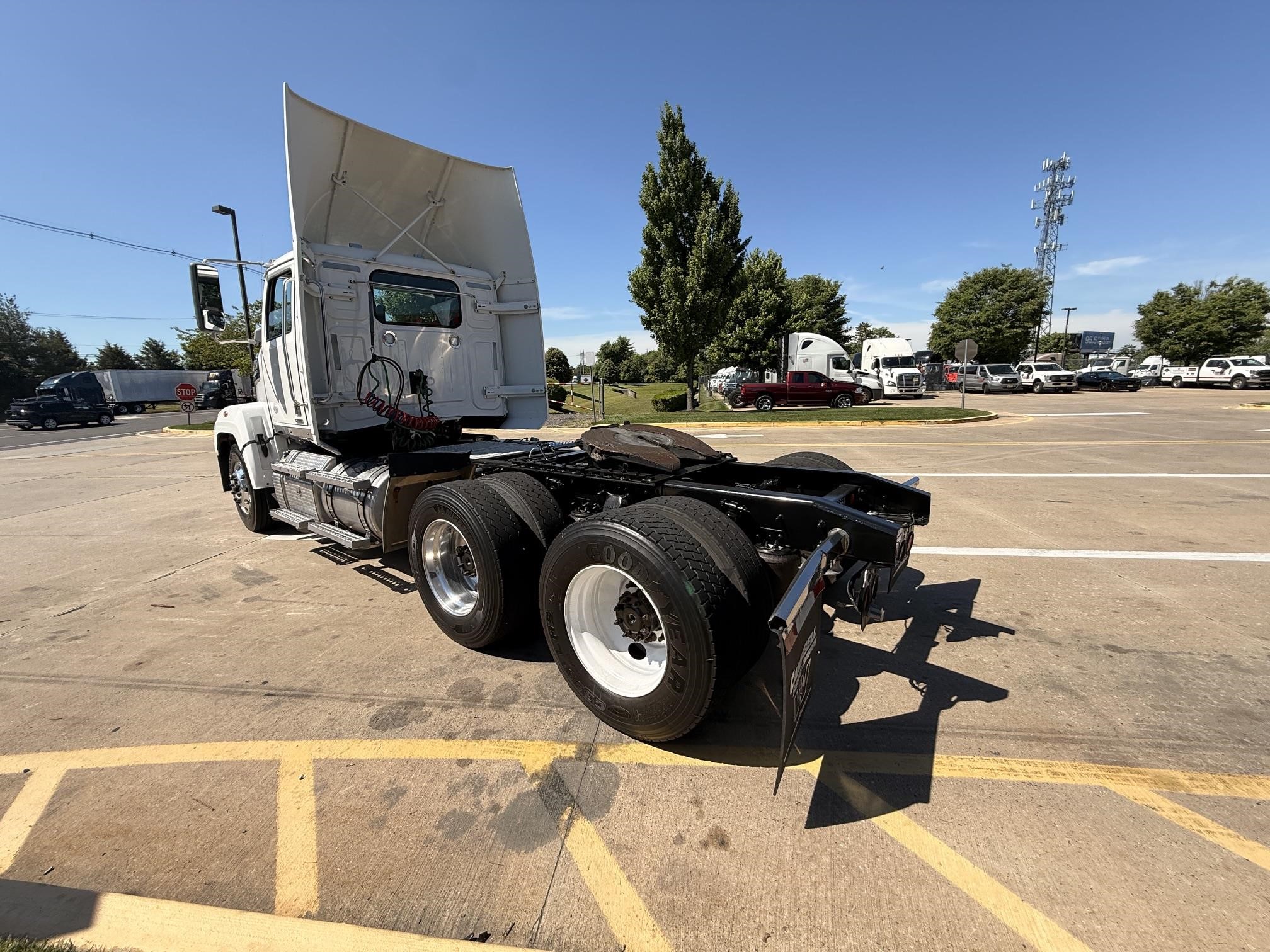 2020 Western Star 4700 — photo 4