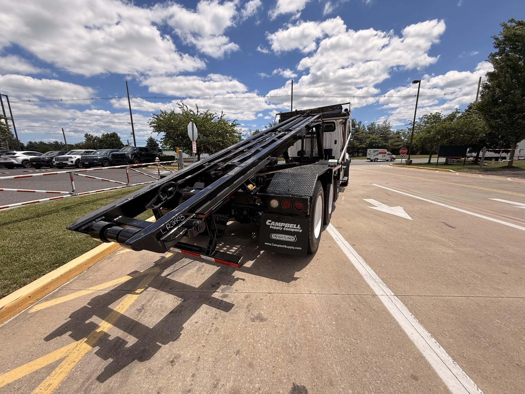 2020 Freightliner 114SD — photo 7
