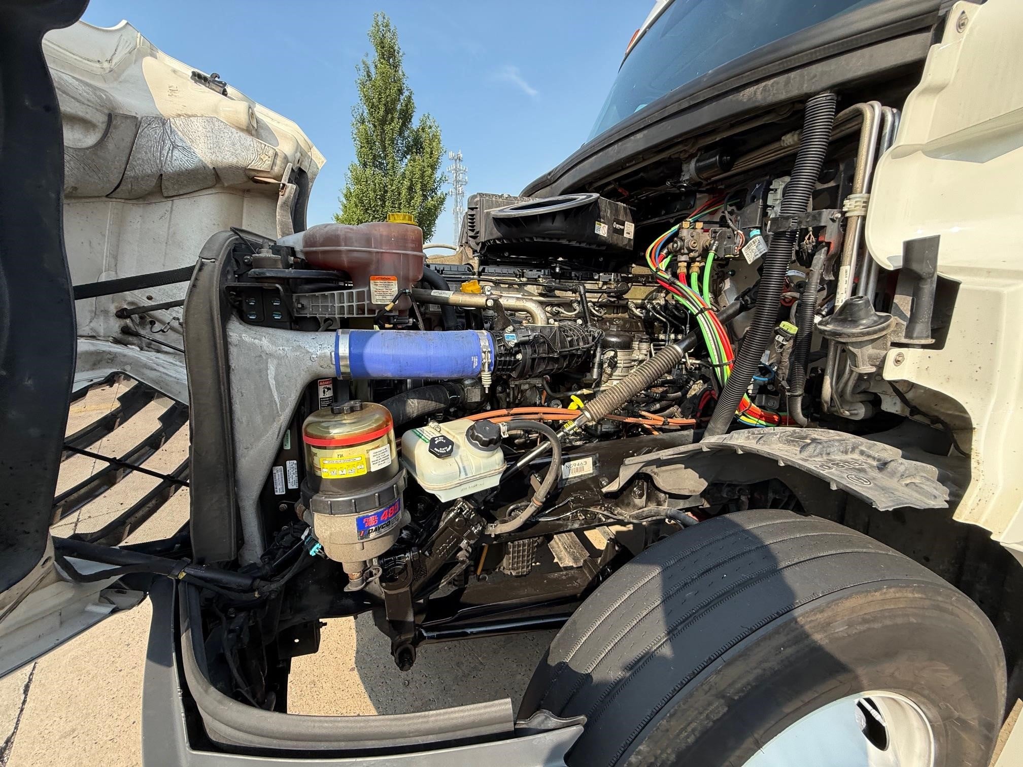 2022 Freightliner Cascadia in Midlantic, NJ — photo 3