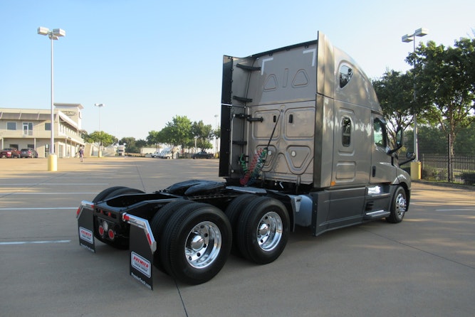 2023 Freightliner Cascadia 126" Sleeper Cab photo 4