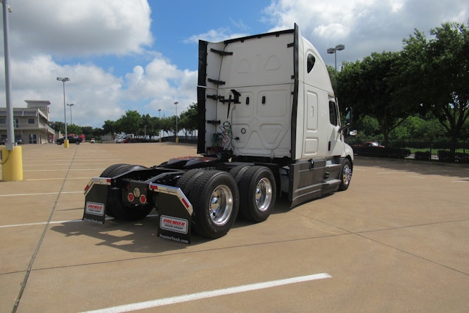 2024 Freightliner Cascadia 126" Sleeper Cab photo 4