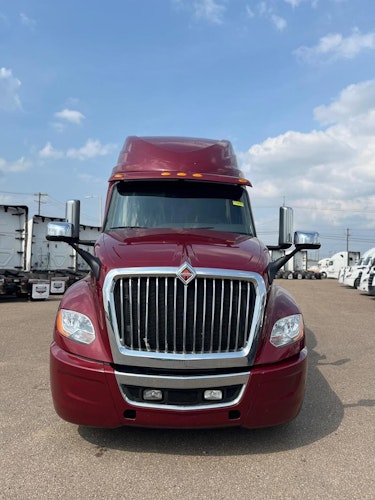 2022 International LT625 LT photo 4