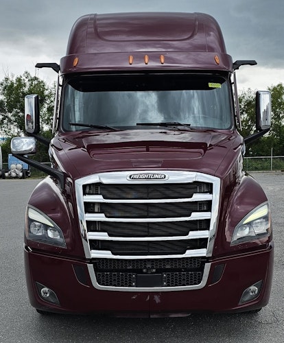 2021 Freightliner Cascadia 126" Sleeper Cab photo 3