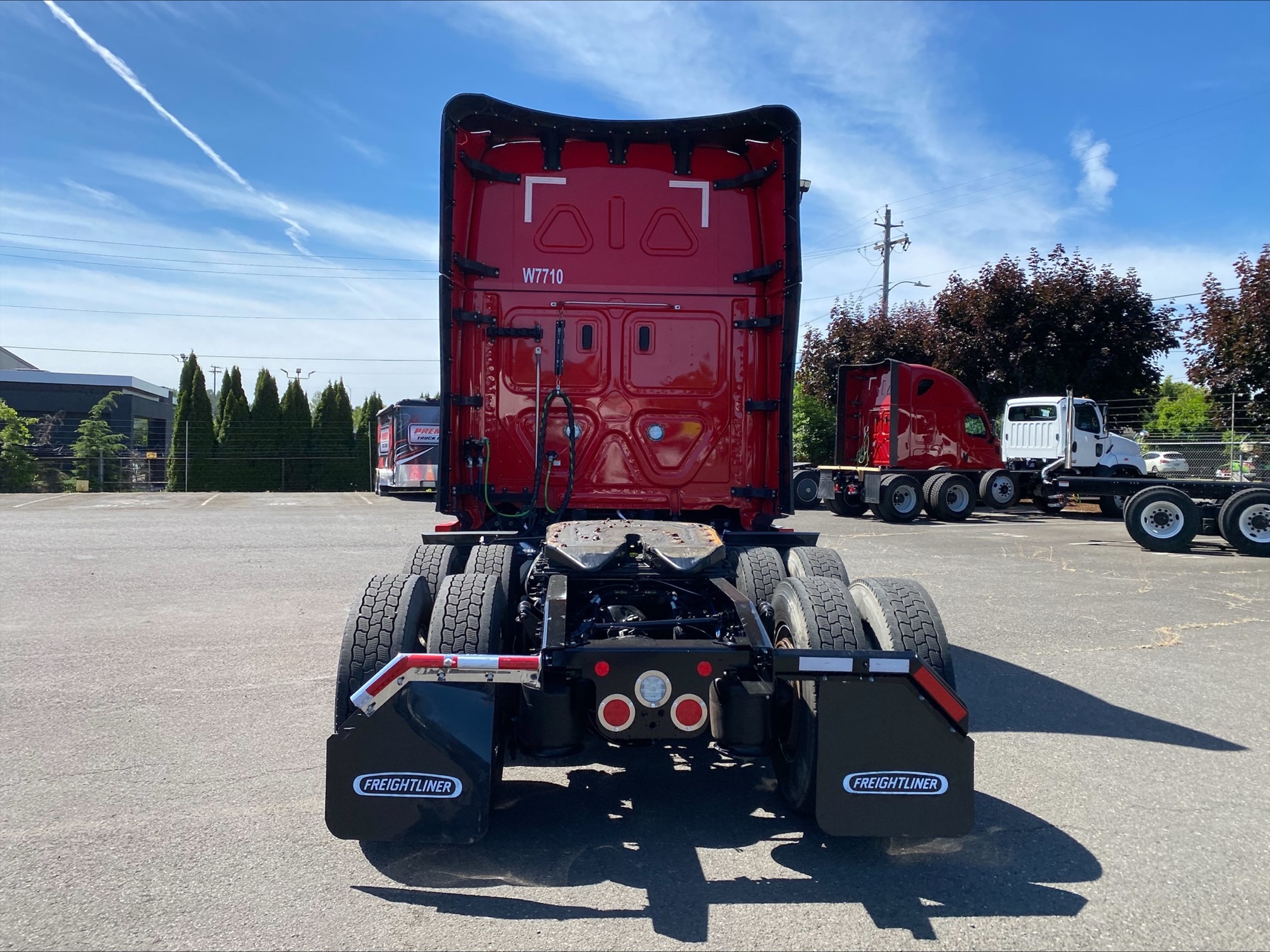 2026 Freightliner Cascadia — photo 4