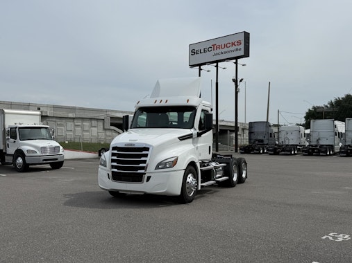 2021 FREIGHTLINER CASCADIA 126 T43199