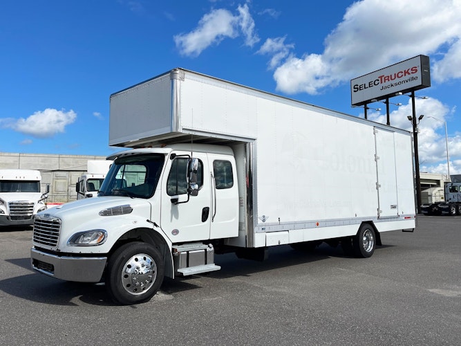 2022 Freightliner M2 106 Medium Duty photo 2